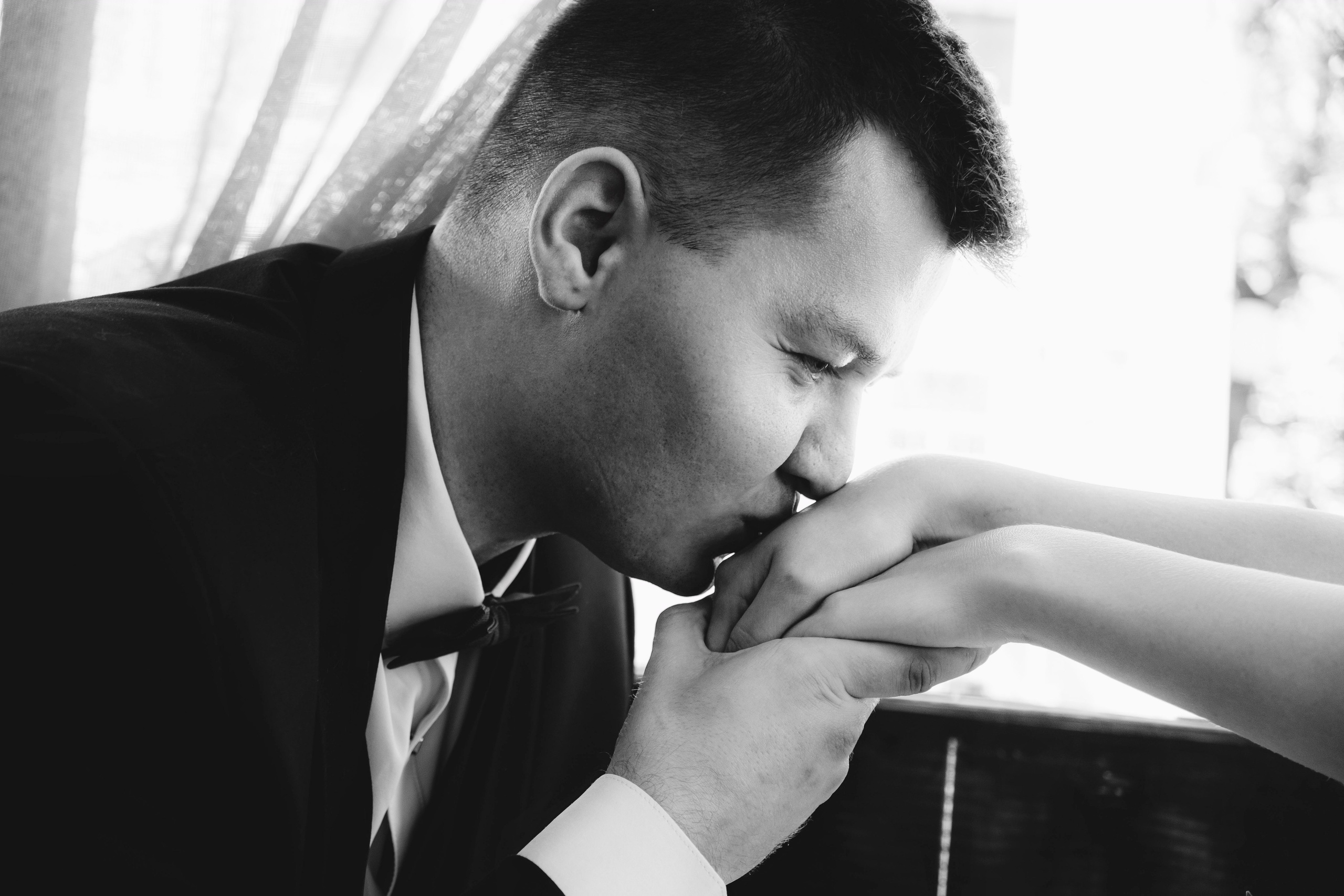 Свадебная прогулка в городе. Фотограф в Иркутске Анна Мирошникова