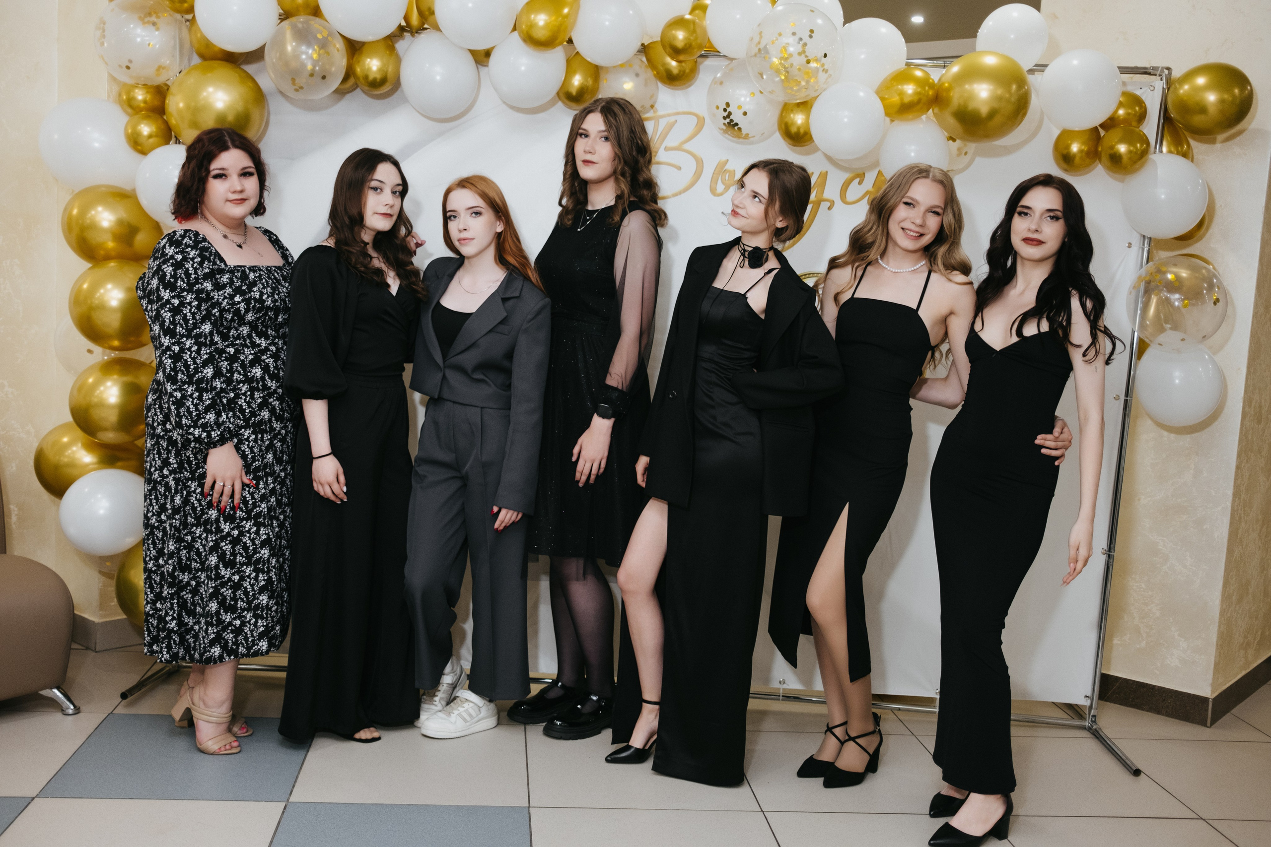 Выпускной 11 класс школы № 30. Свадебный и репортажной фотограф Денис Ожигин в Краснодаре и Краснодарском крае