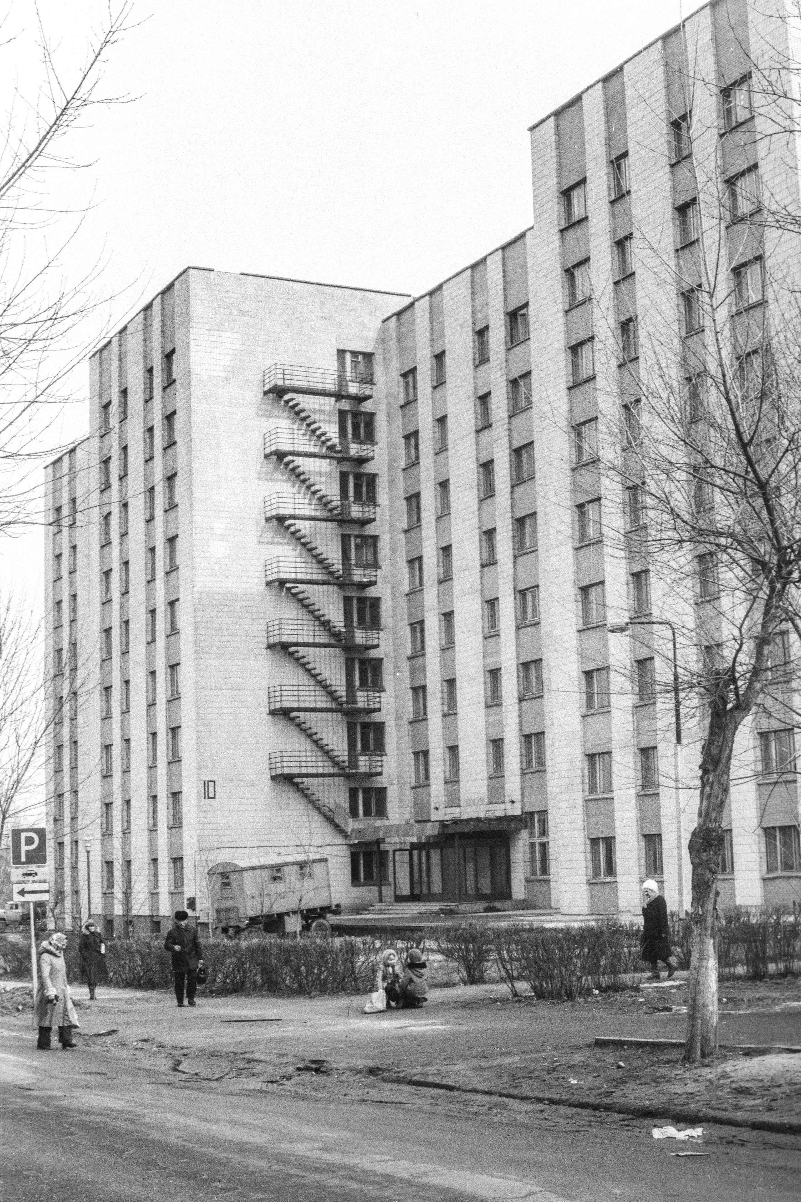 Общежитие политехникума 1972 г. постройки было первым девятиэтажным зданием в городе.