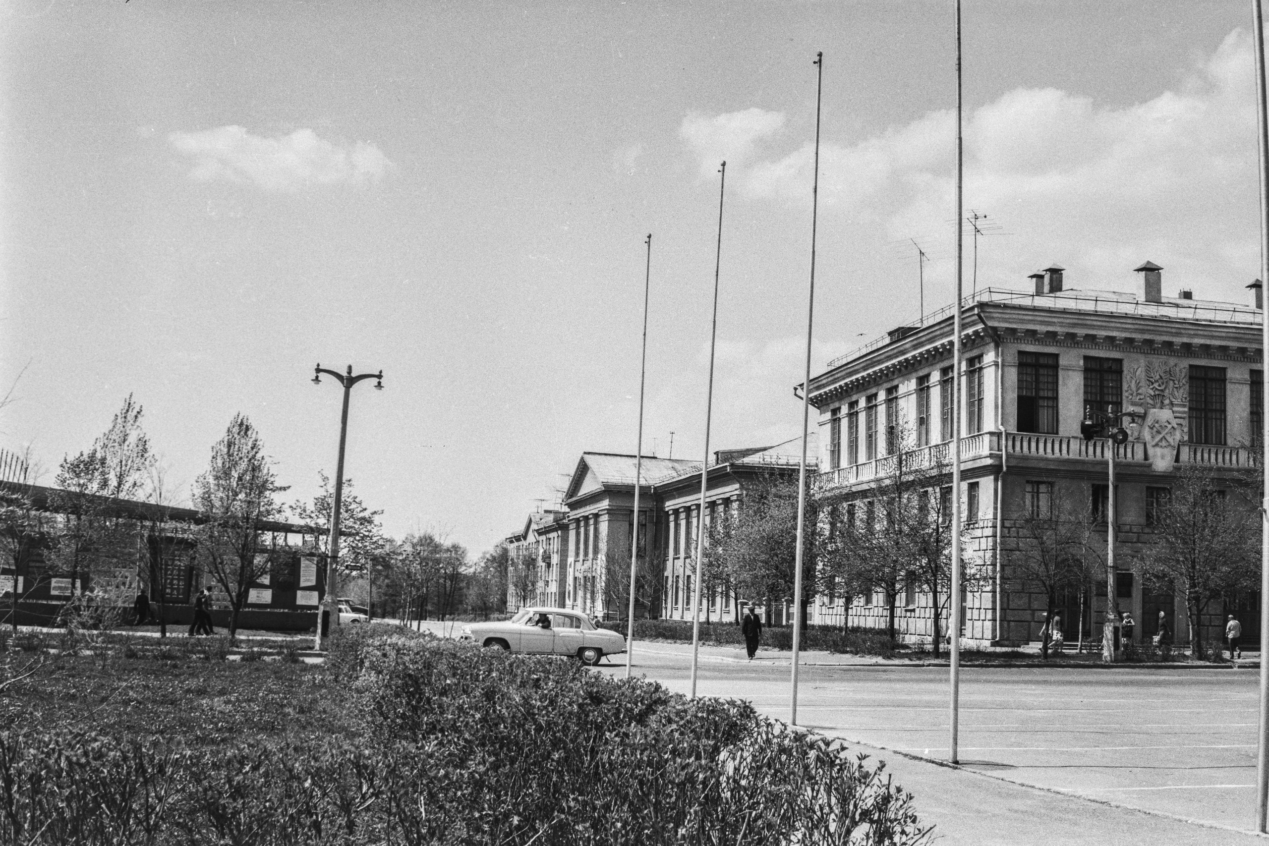 Ул. Толстого и горком.