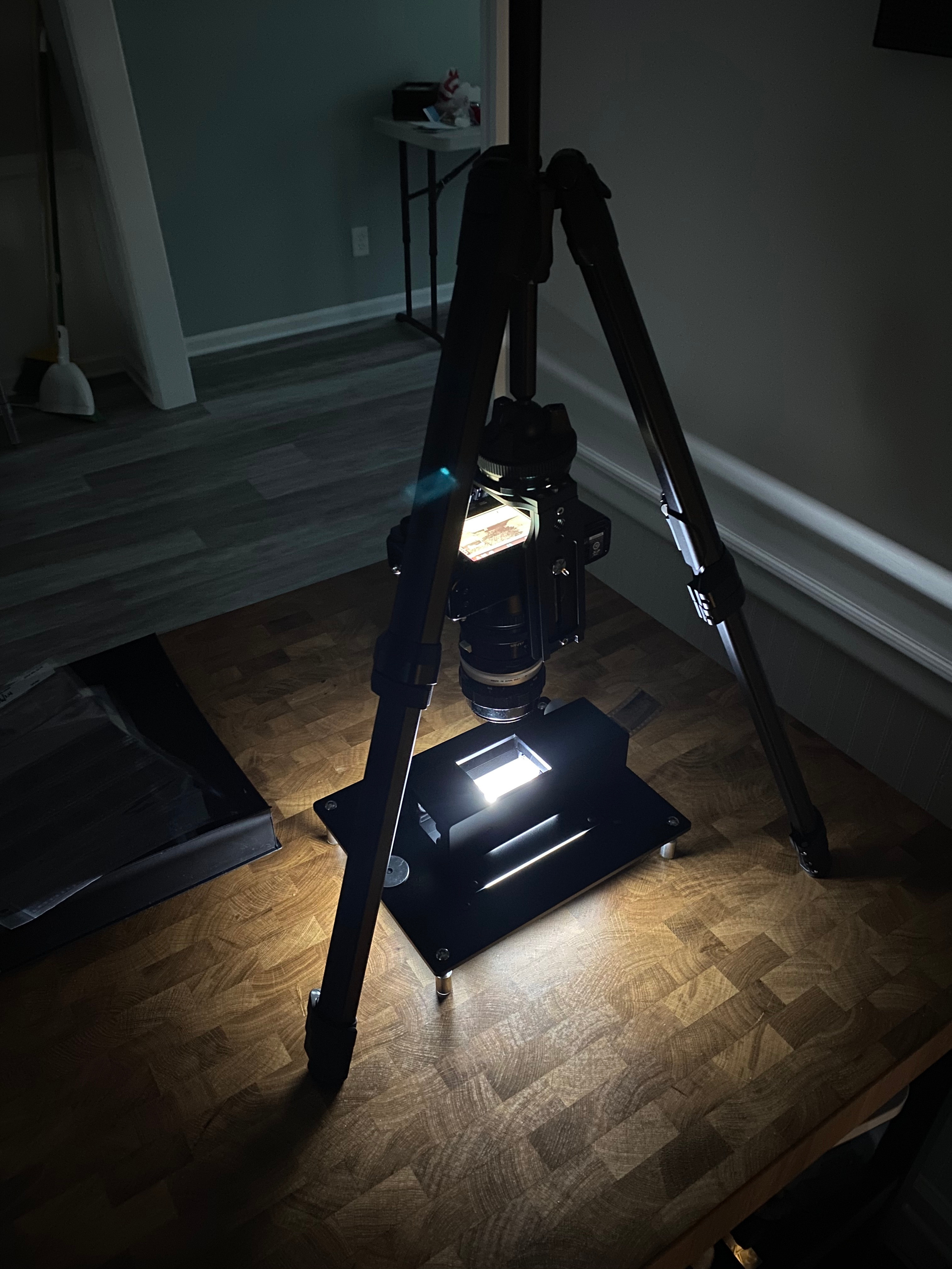 «Сканеры» плёнок. Фотограф Евгений Стельмах в Молодечно и Минске