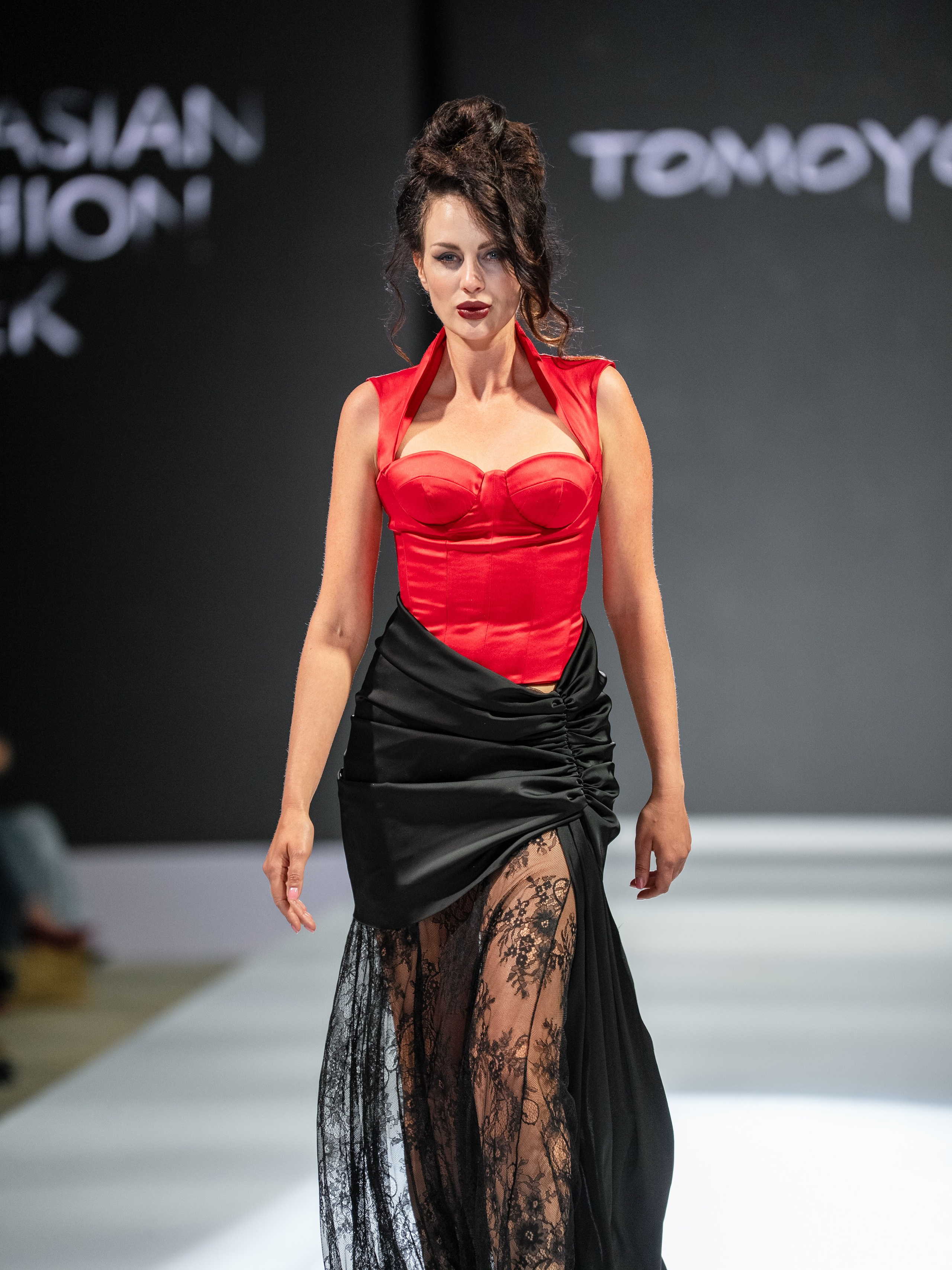 Eurasia Fashion Week Tomoyov. Сайт Алматинского НЮ АРТ, будуар и фэшн фотографа Дениса Карпенко