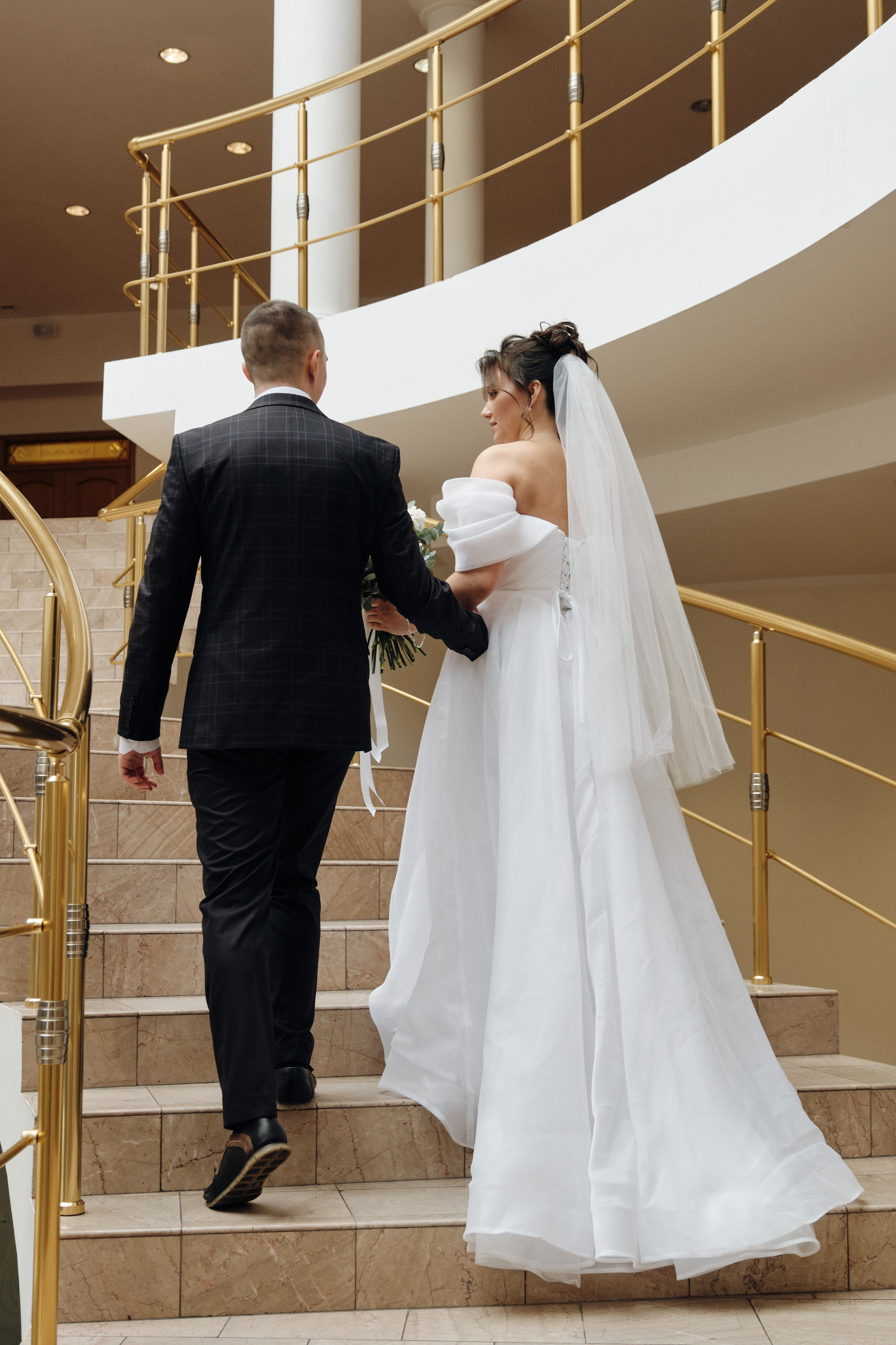 Свадебная фотосессия в СПб в студии. Семейные и свадебные фотосессии в СПб, в студии, на улице, на природе