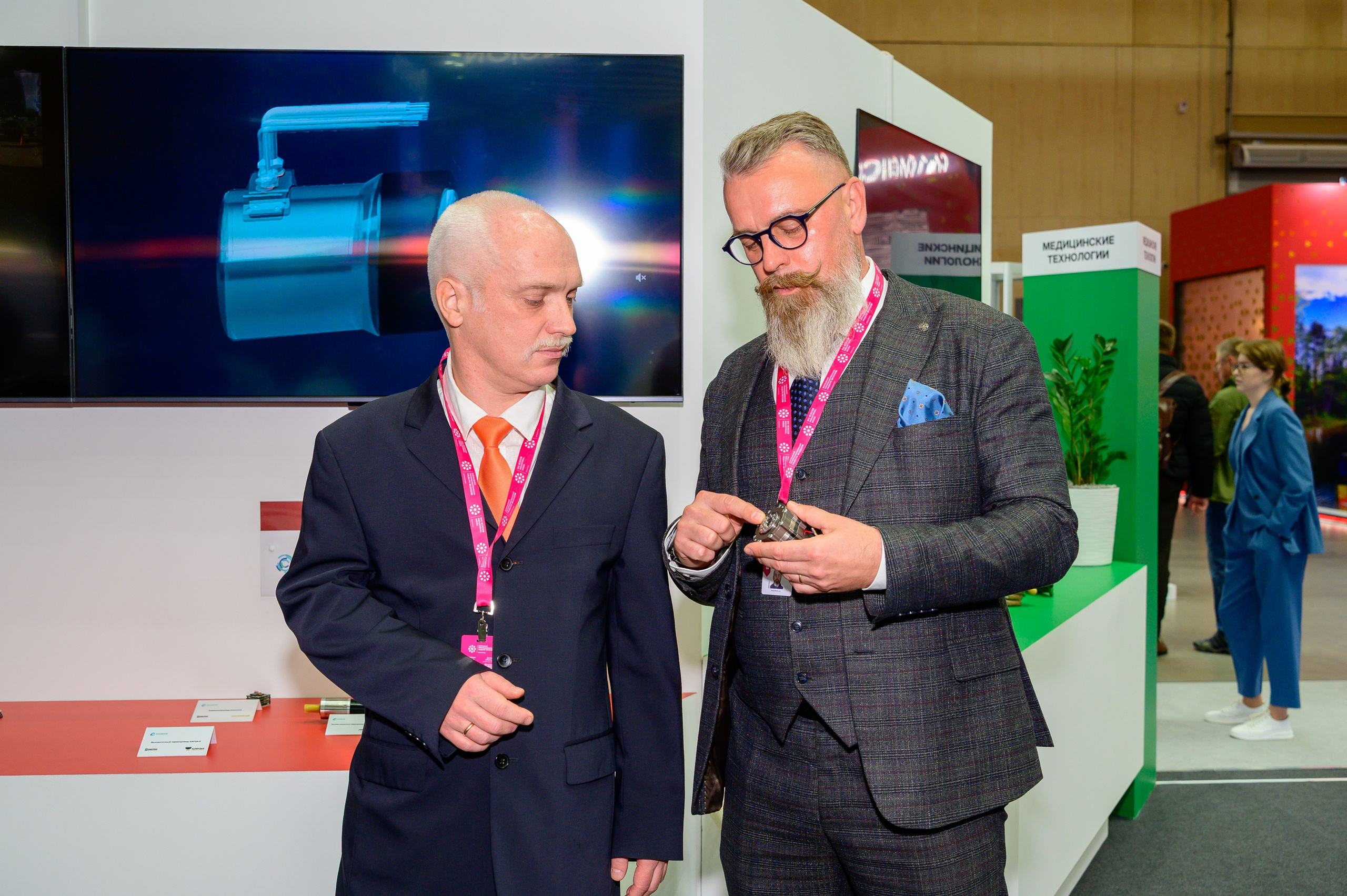 BigindustrialweekBelarus. Фотоуслуги, услуги фотографа, фотографирование важных событий