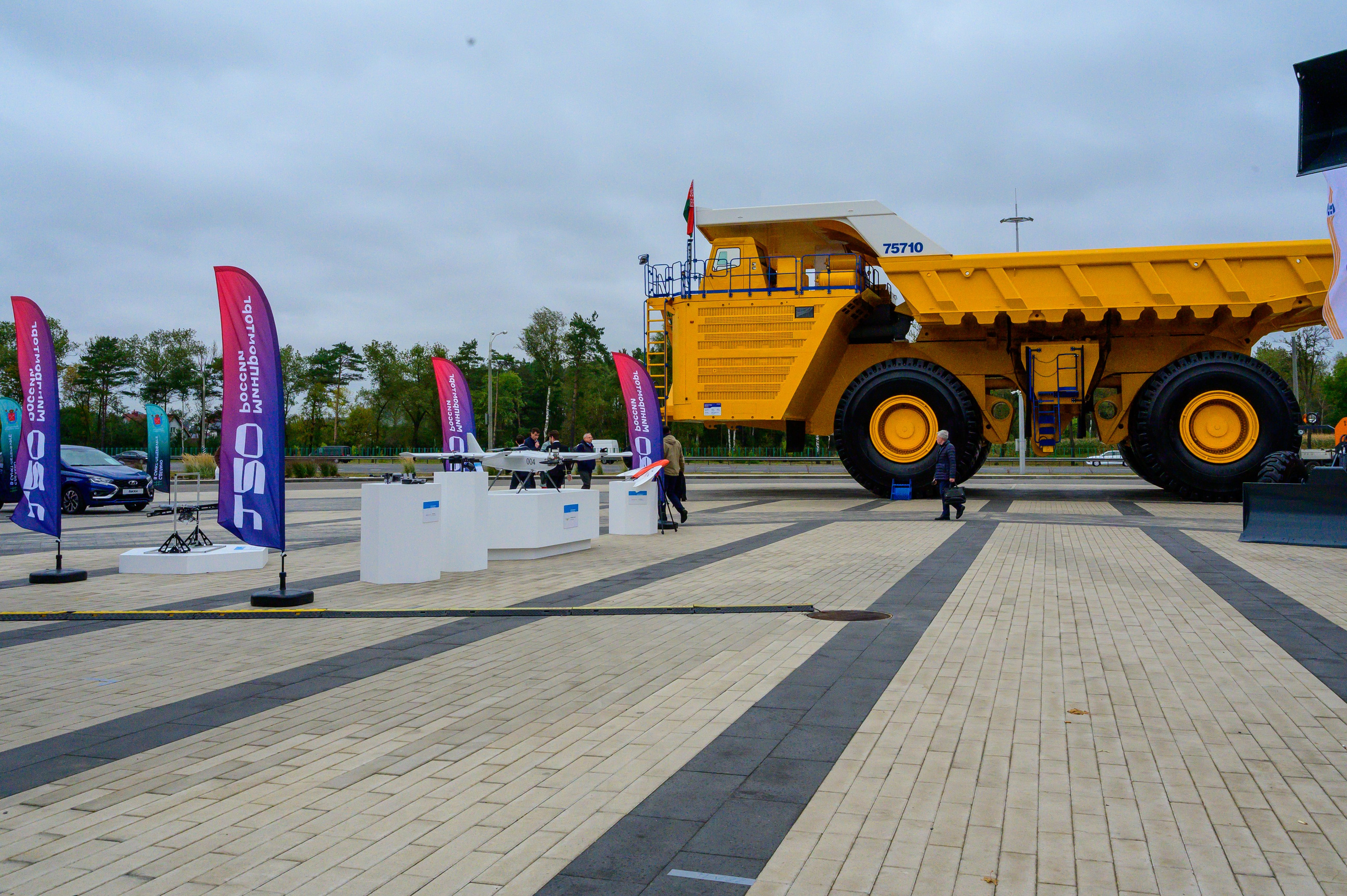BigindustrialweekBelarus. Фотоуслуги, услуги фотографа, фотографирование важных событий