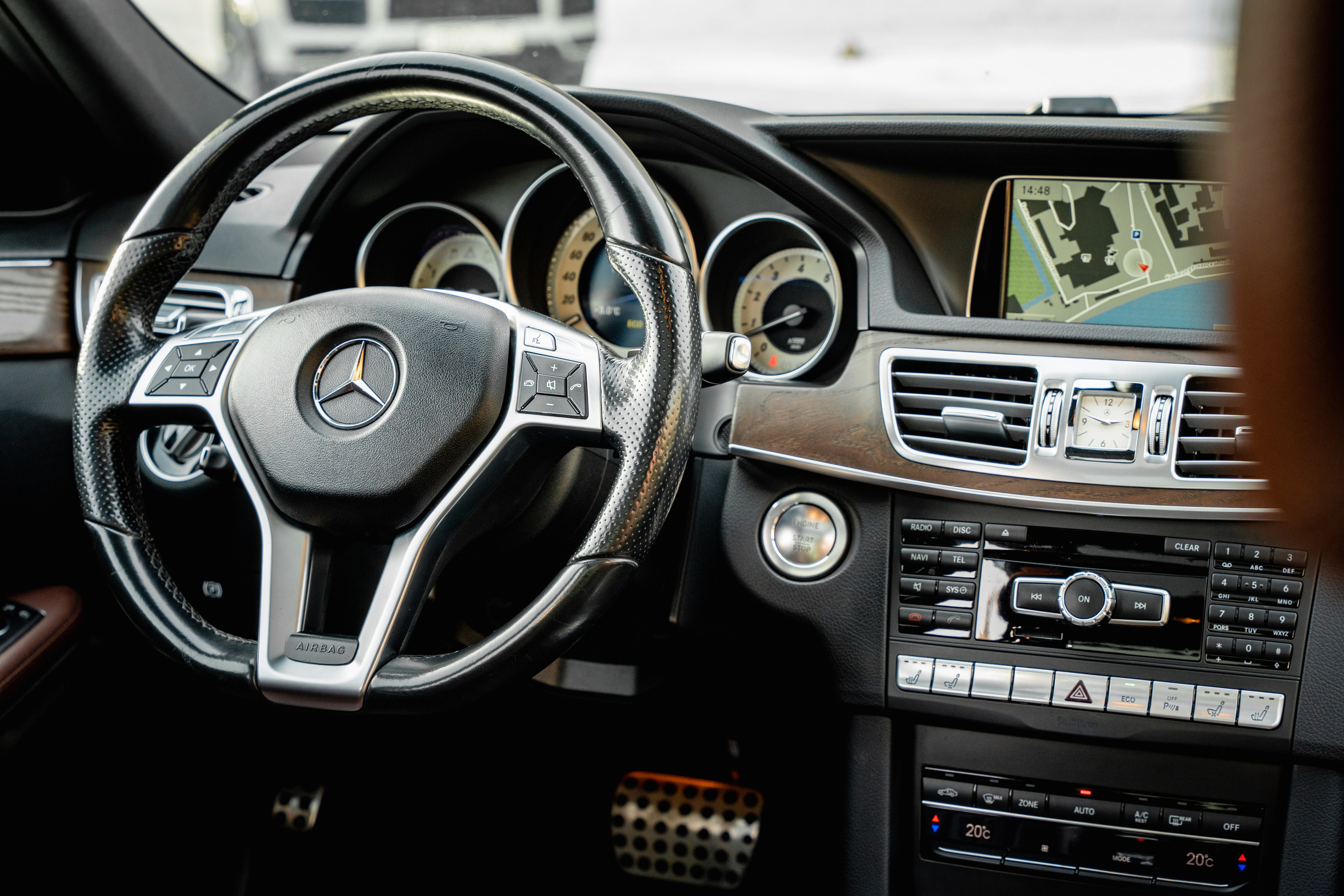 Mercedes E350. Станислав Тюрин Фотограф Москва. Индивидуальные и семейные фотосессии;