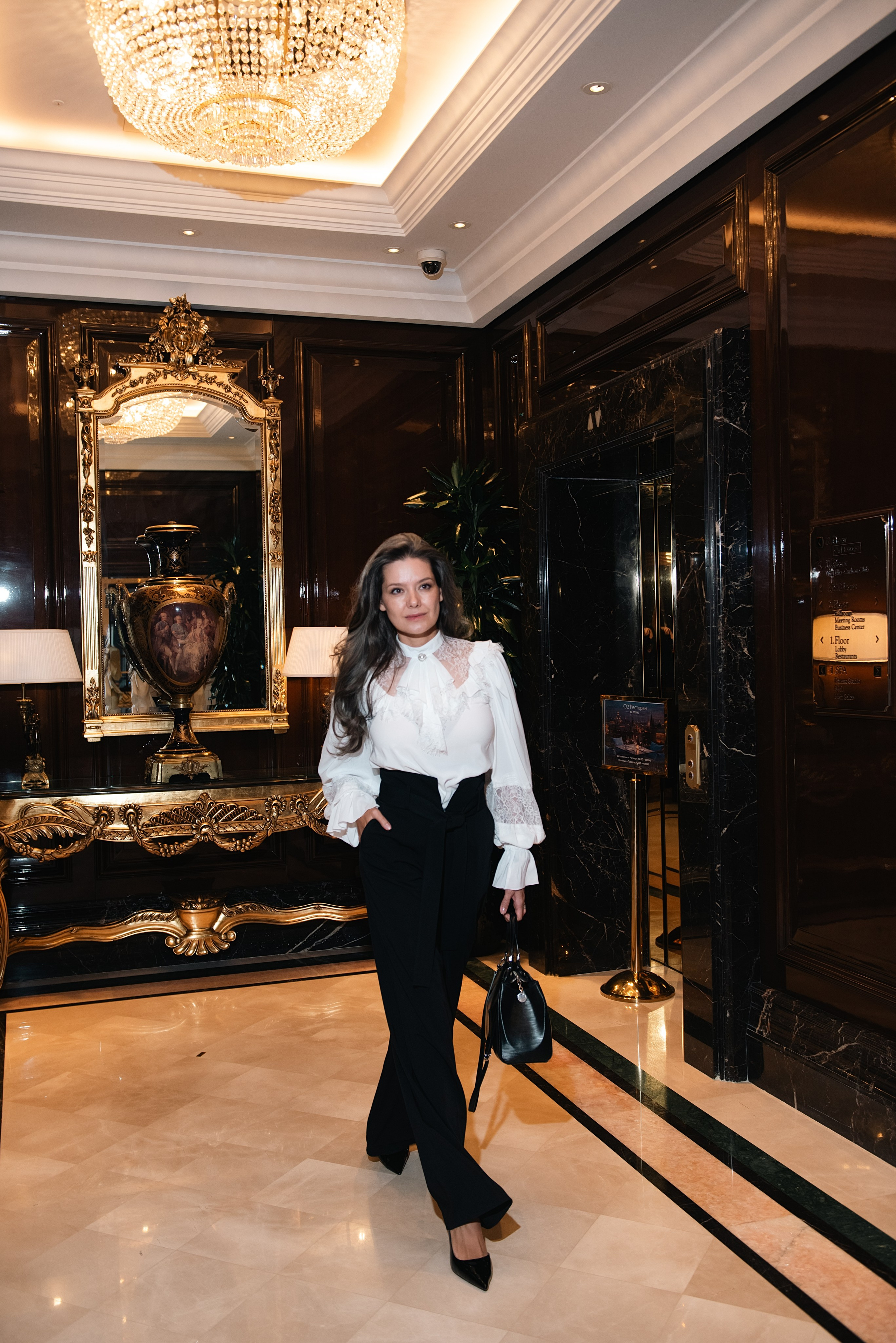 Блогеры, предприниматели. Фотограф, визажист. Москва