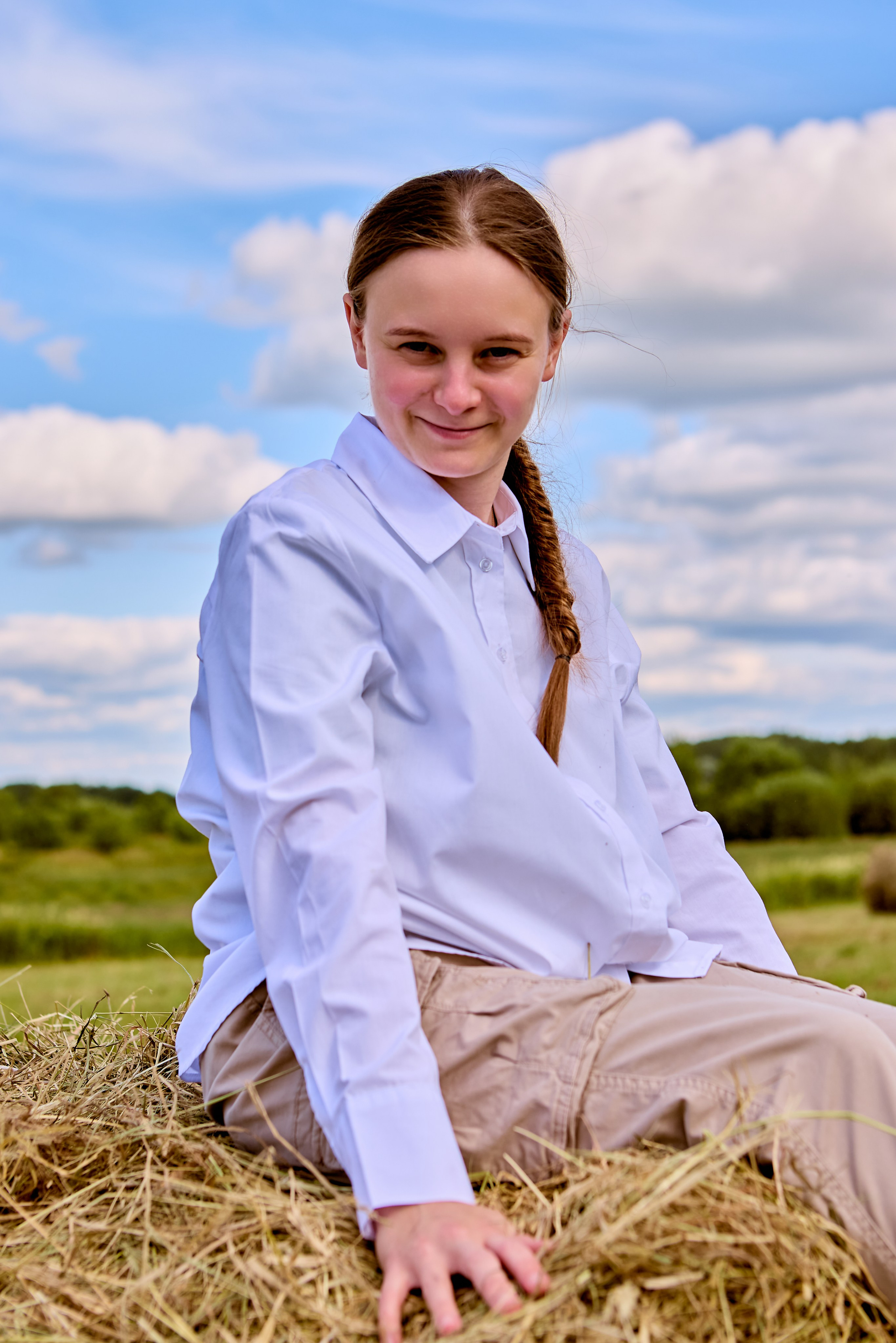 Портрет девушки на сене Дзержинск