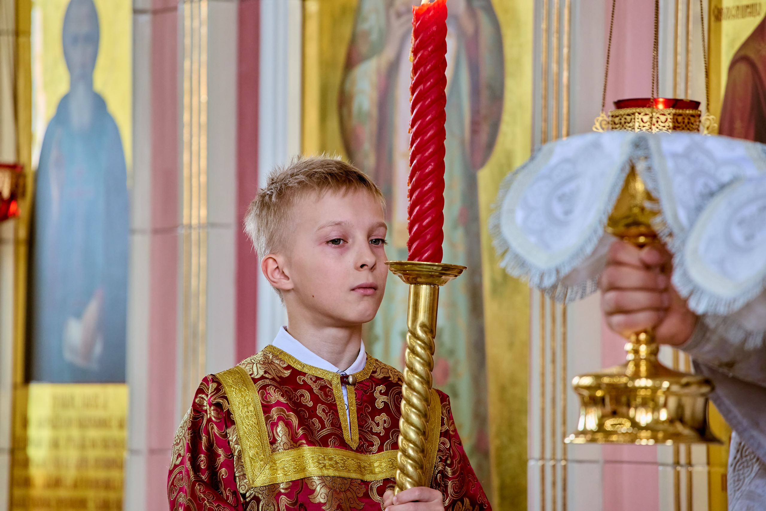 Невинность и благодать детских лиц в храме в День защиты детей, фото Николая Голованова, г. Дзержинск