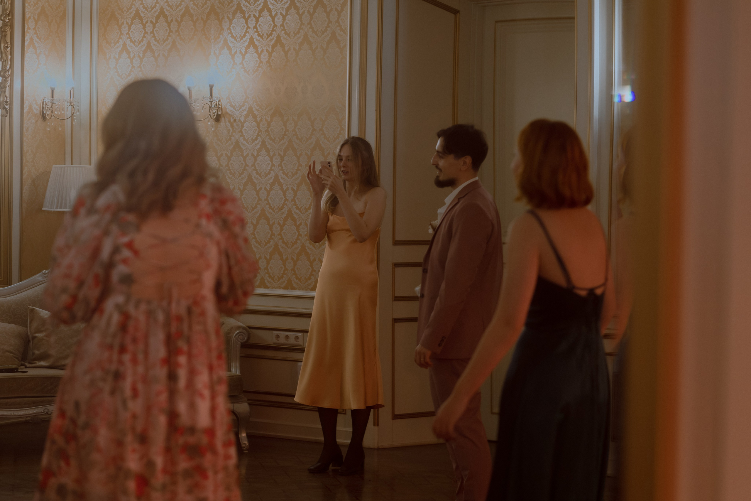 Welcome back to your own dinner party. Фотограф Лия Козловская Минск