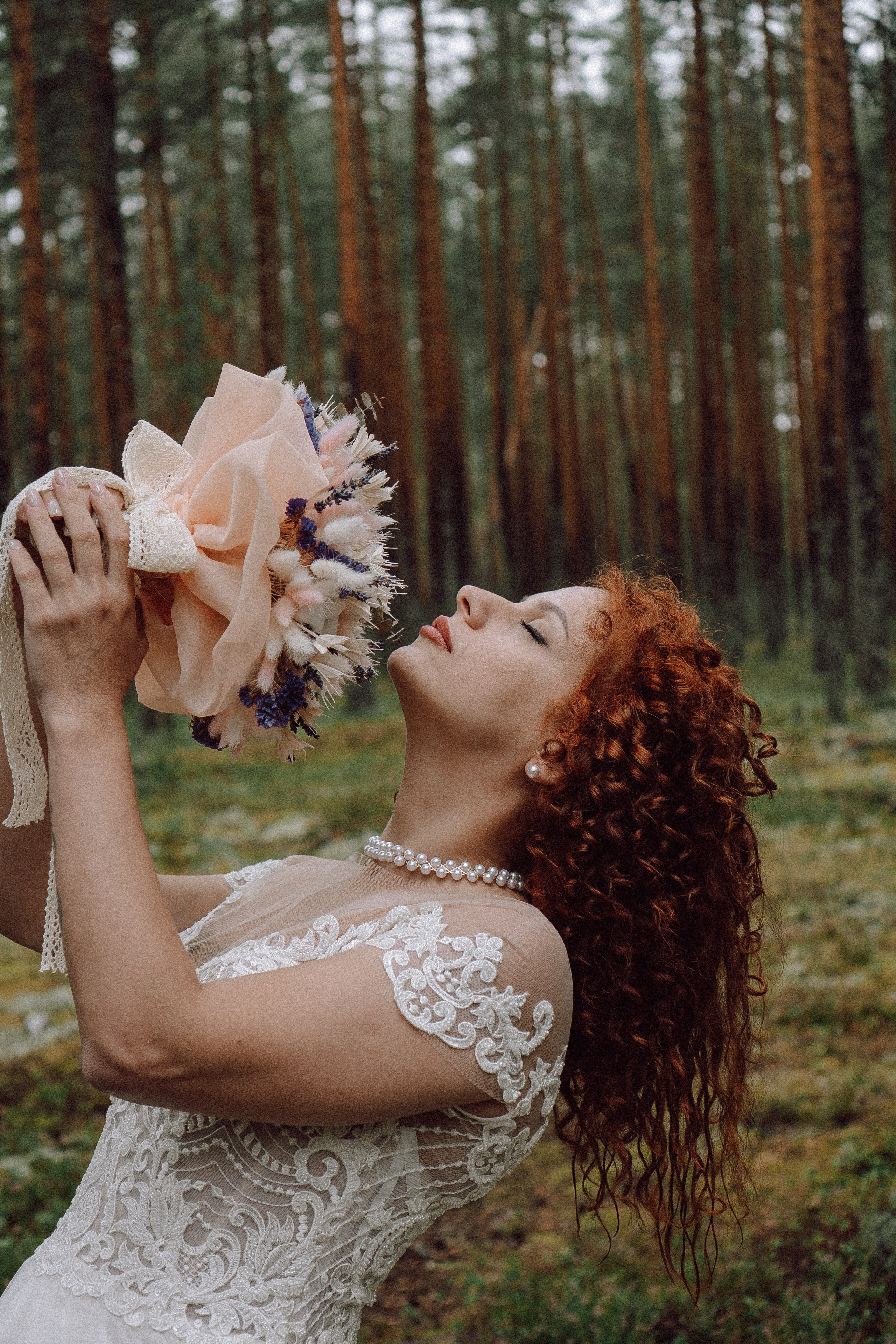 СВАДЕБНАЯ ФОТОСЕССИИЯ ПАРЫ В ГОРОДЕ ПРИОЗЕРСК В СОСНОВОМ ЛЕСУ И С ПИКАПОМ. Профессиональный фотограф, Санкт-Петербург — Виктория Богомолова