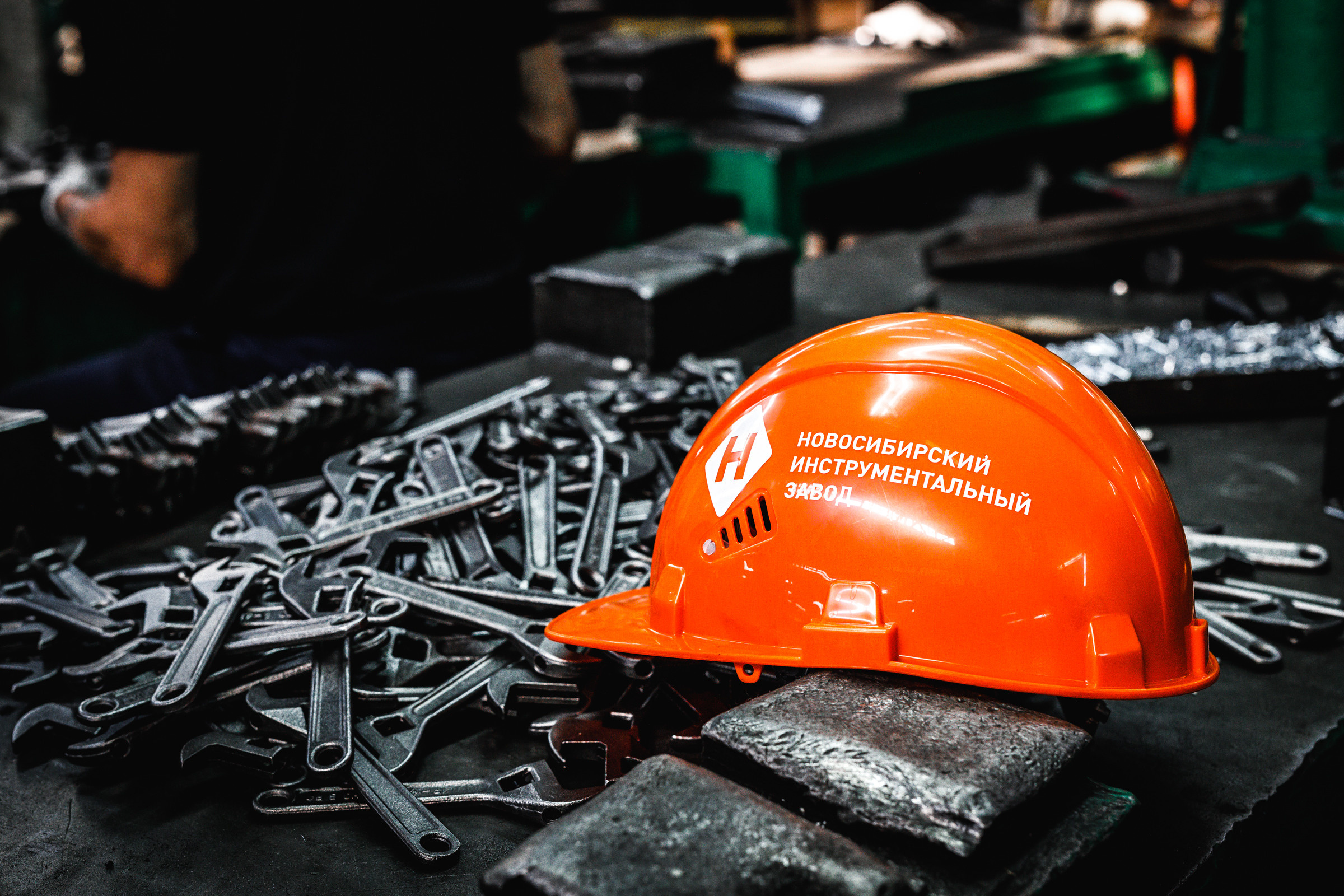 Съёмка производства. Бизнес фотограф в Новосибирске Александр Рощин