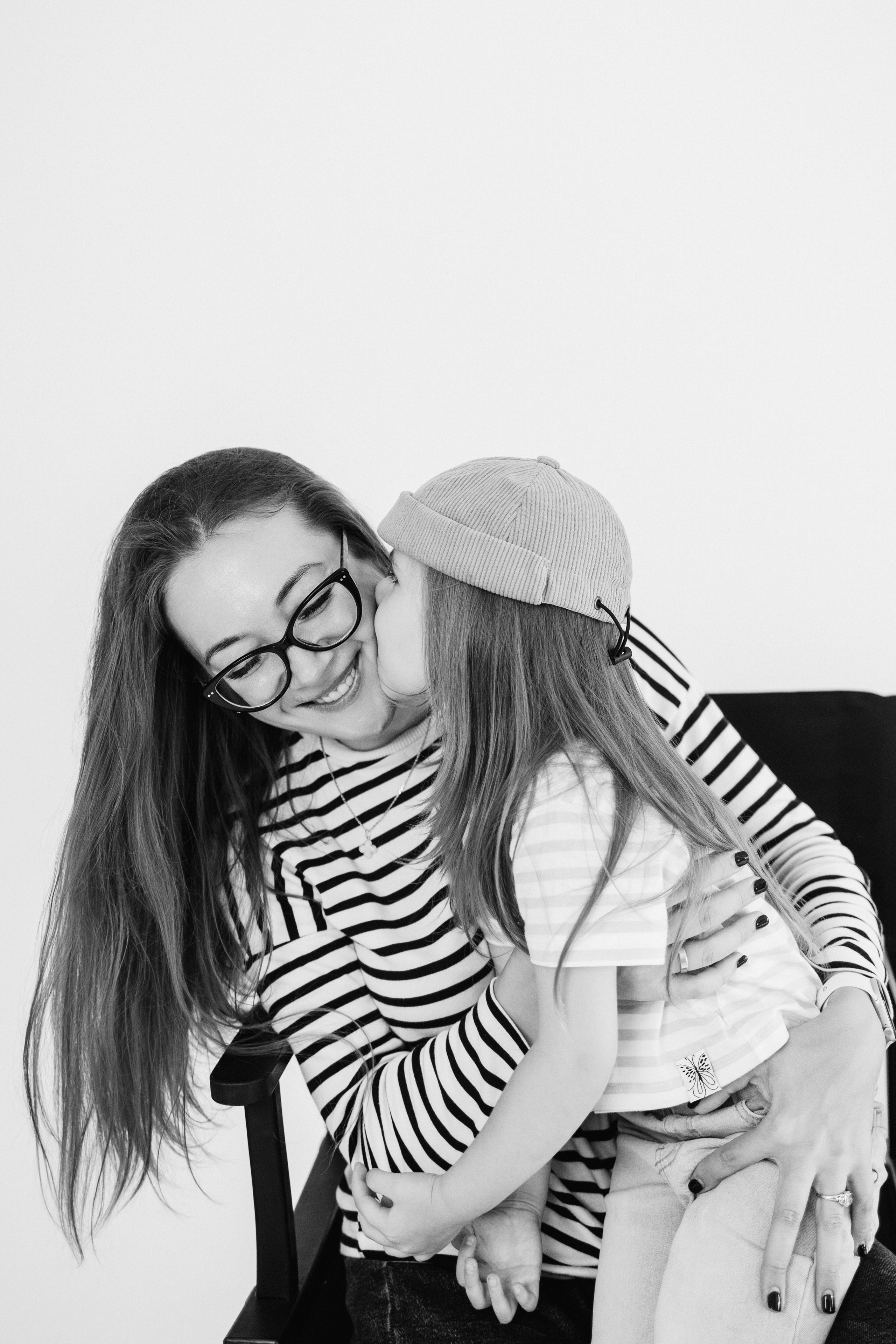 Людмила с Сонечкой и Ваней в студии. Семейный фотограф в Москве Марина Петра