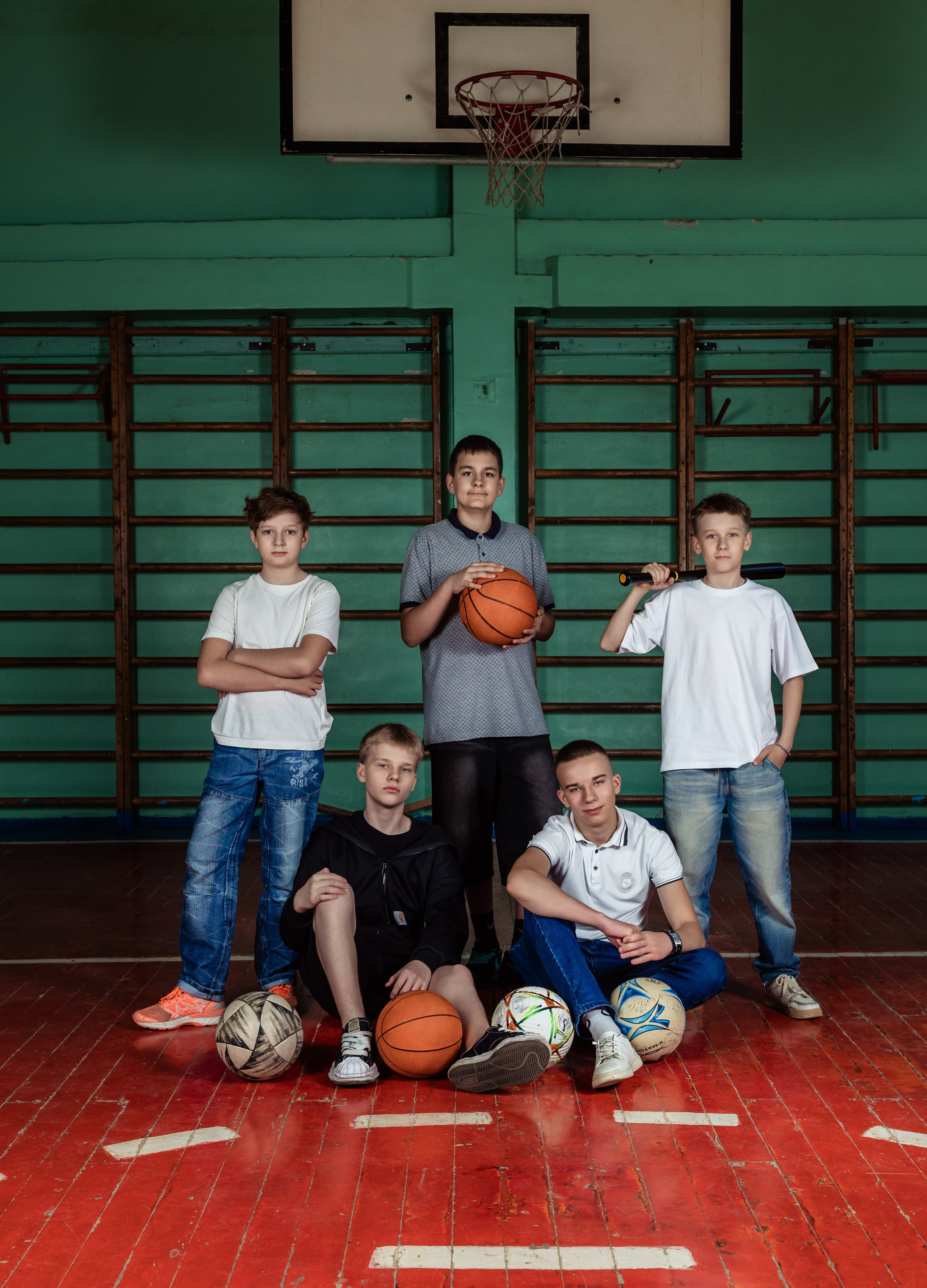 Начальные классы. Выпускные школьные фото­альбомы для школ и детских садов в Волгограде и Волжском