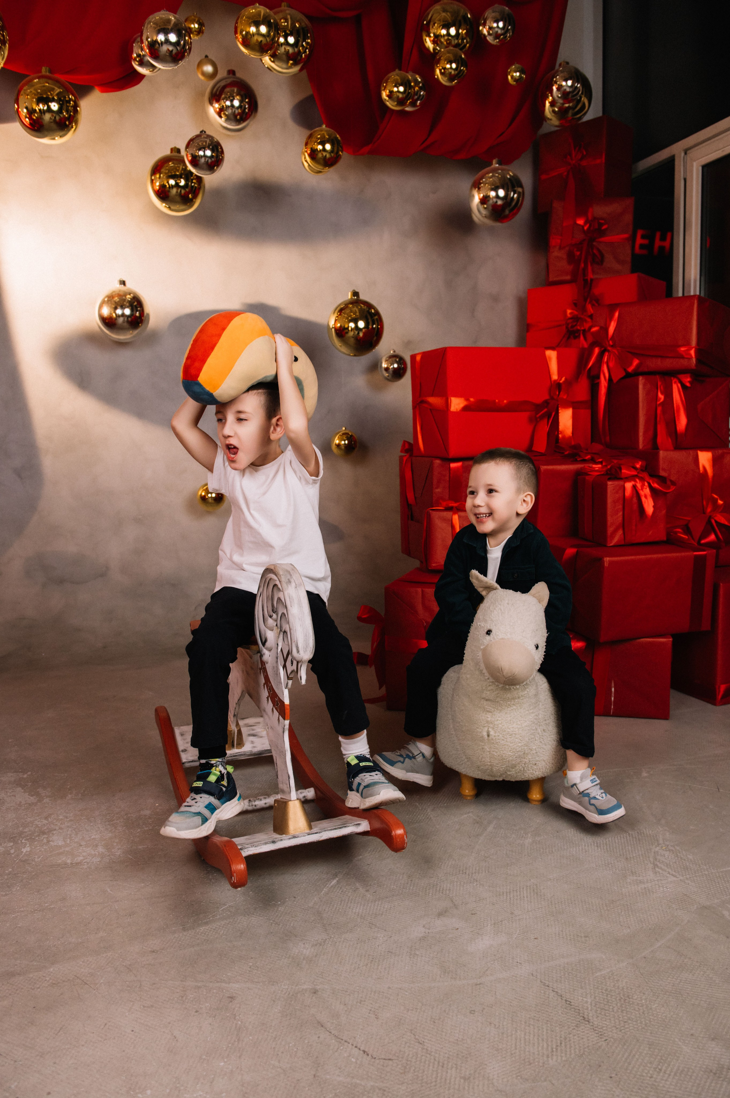 Большая семья собралась вместе на Новый год. Фотограф в Сургуте Светлана Гибадуллина