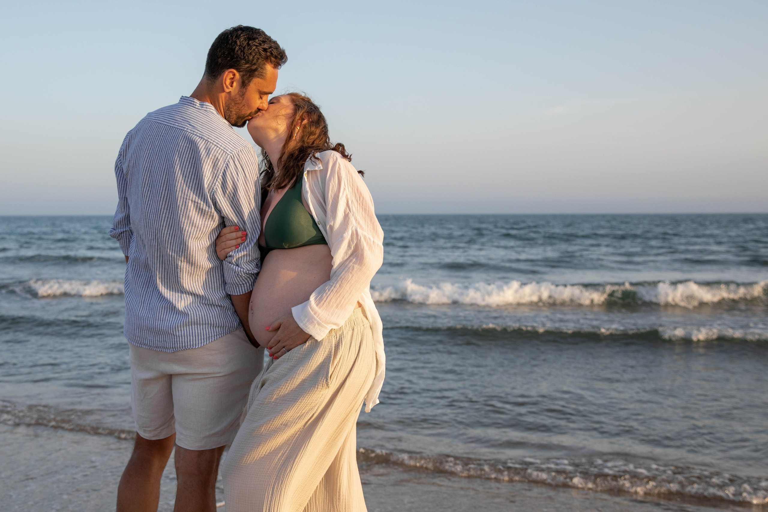An Ocean of Love and Anticipation. Professional Photographer in Portugal. Oksana Lomnova