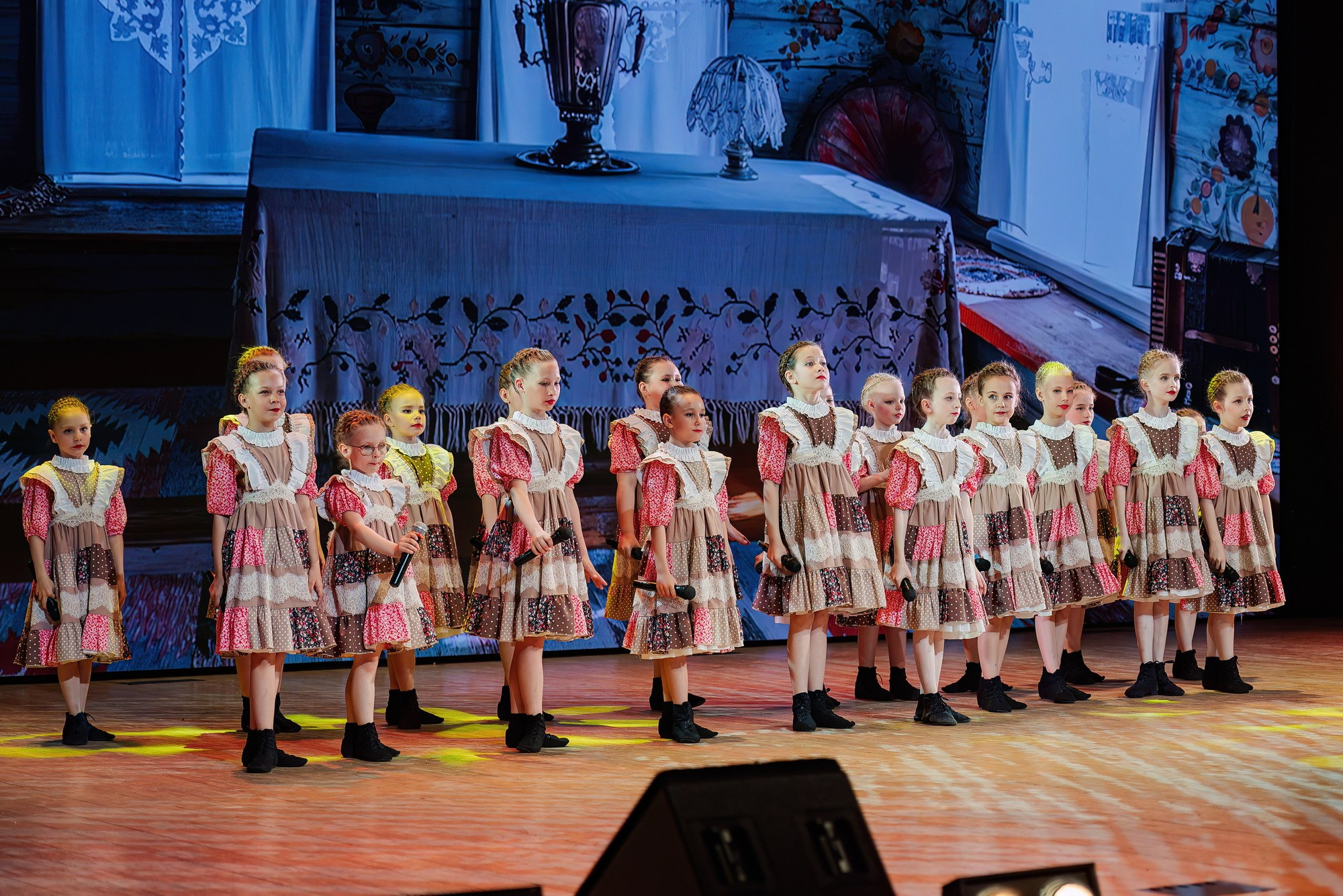 Отчетный концерт Образцового коллектива Алтая театра эстрадной песни «Созвездие». Свадебный и репортажный фотограф Никита Сницарев в Барнауле