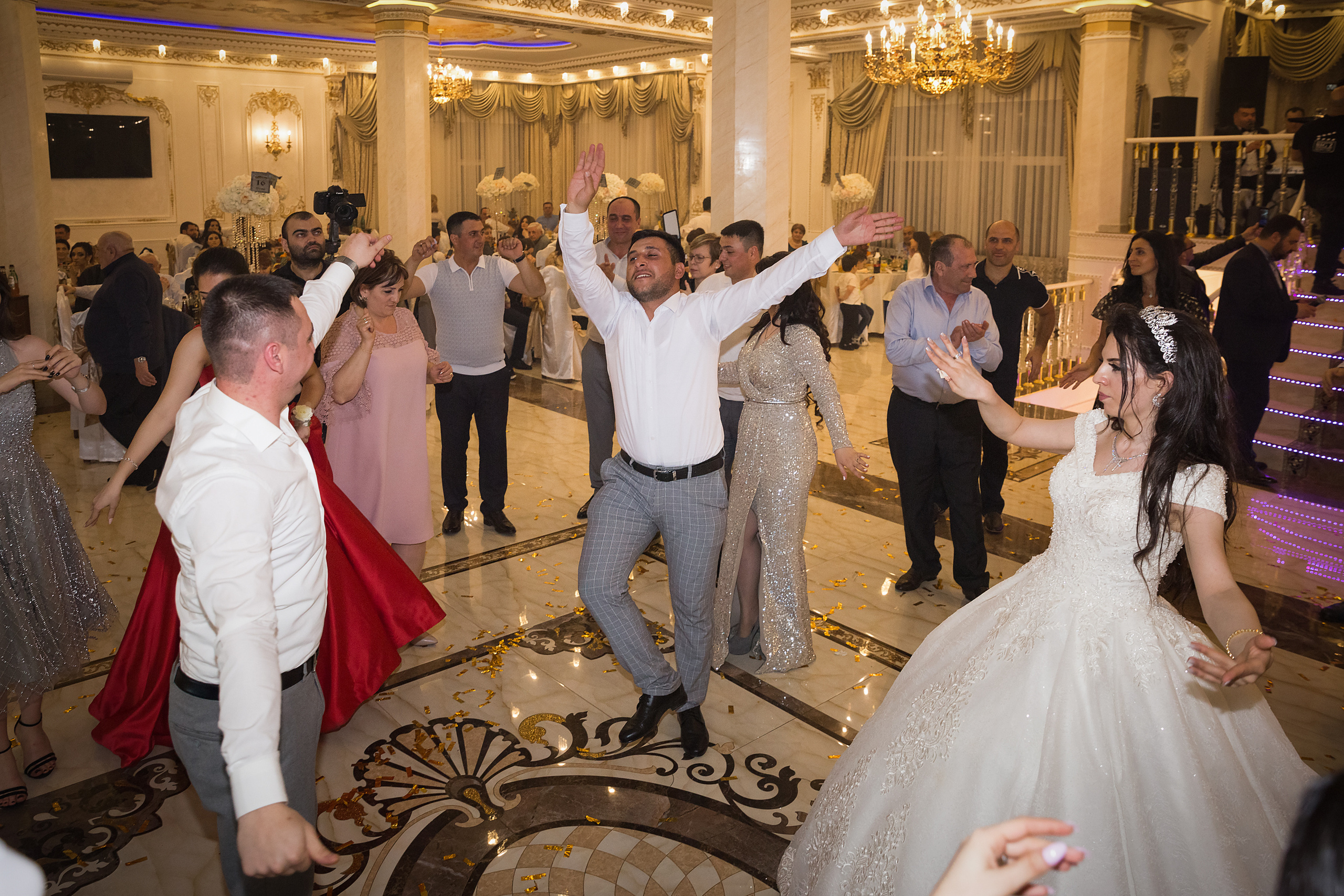 Гор и Мэринэ. Свадебные фотографы в Москве: Денис и Елена Пройдовы