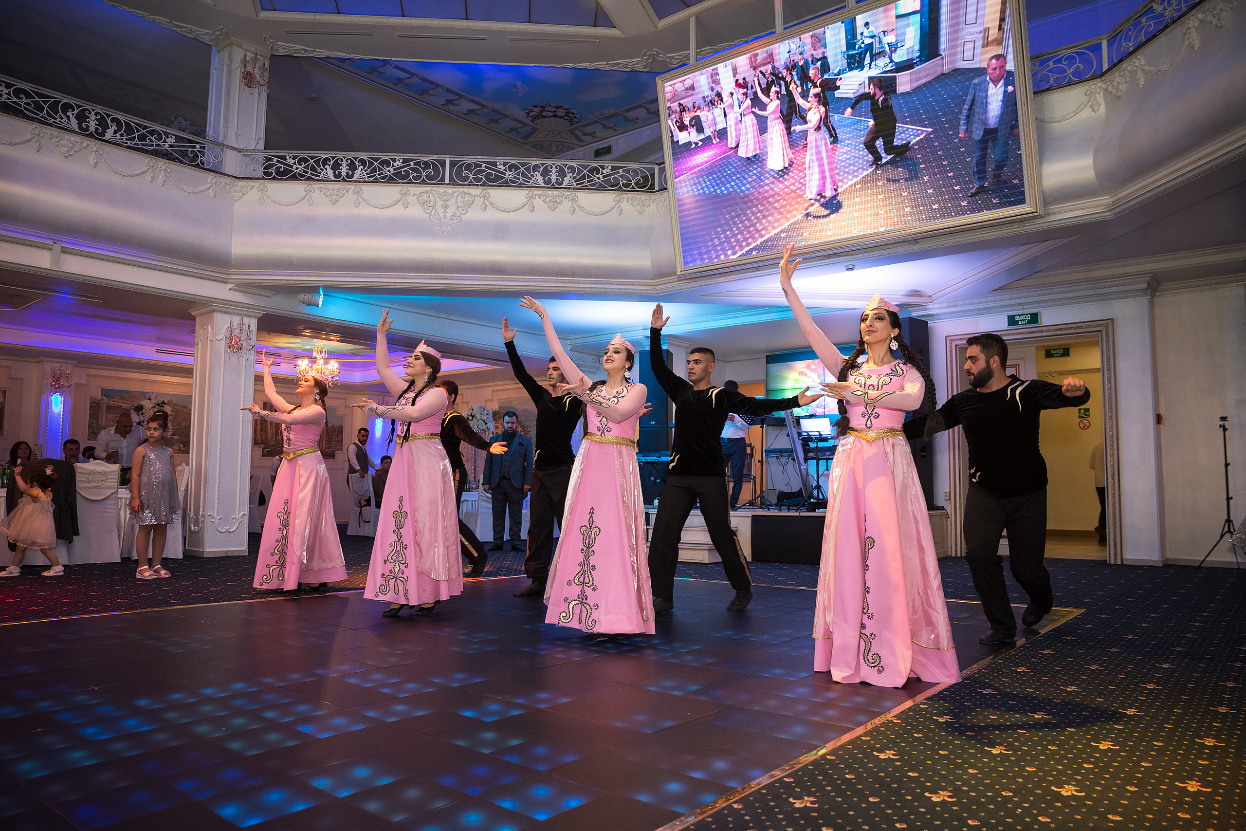 Давид и Нектар. Свадебные фотографы в Москве: Денис и Елена Пройдовы