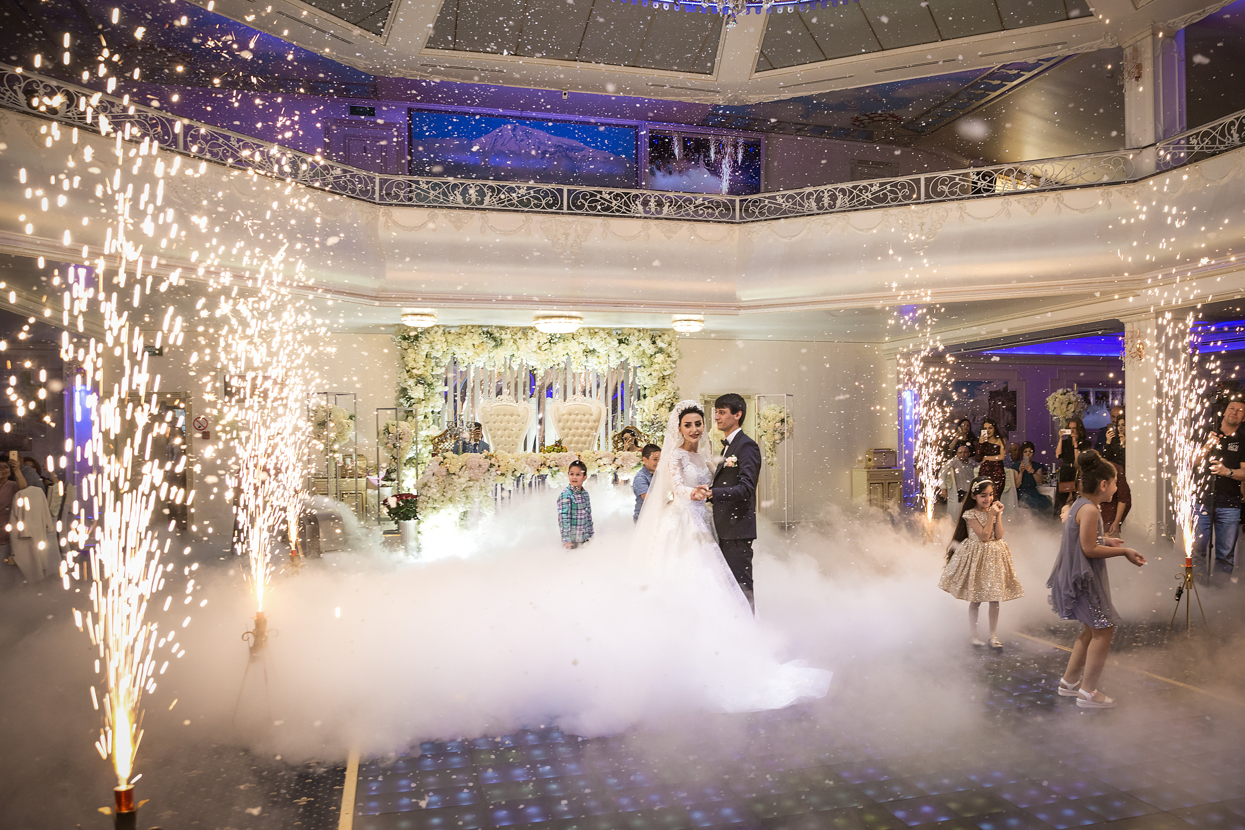 Давид и Нектар. Свадебные фотографы в Москве: Денис и Елена Пройдовы