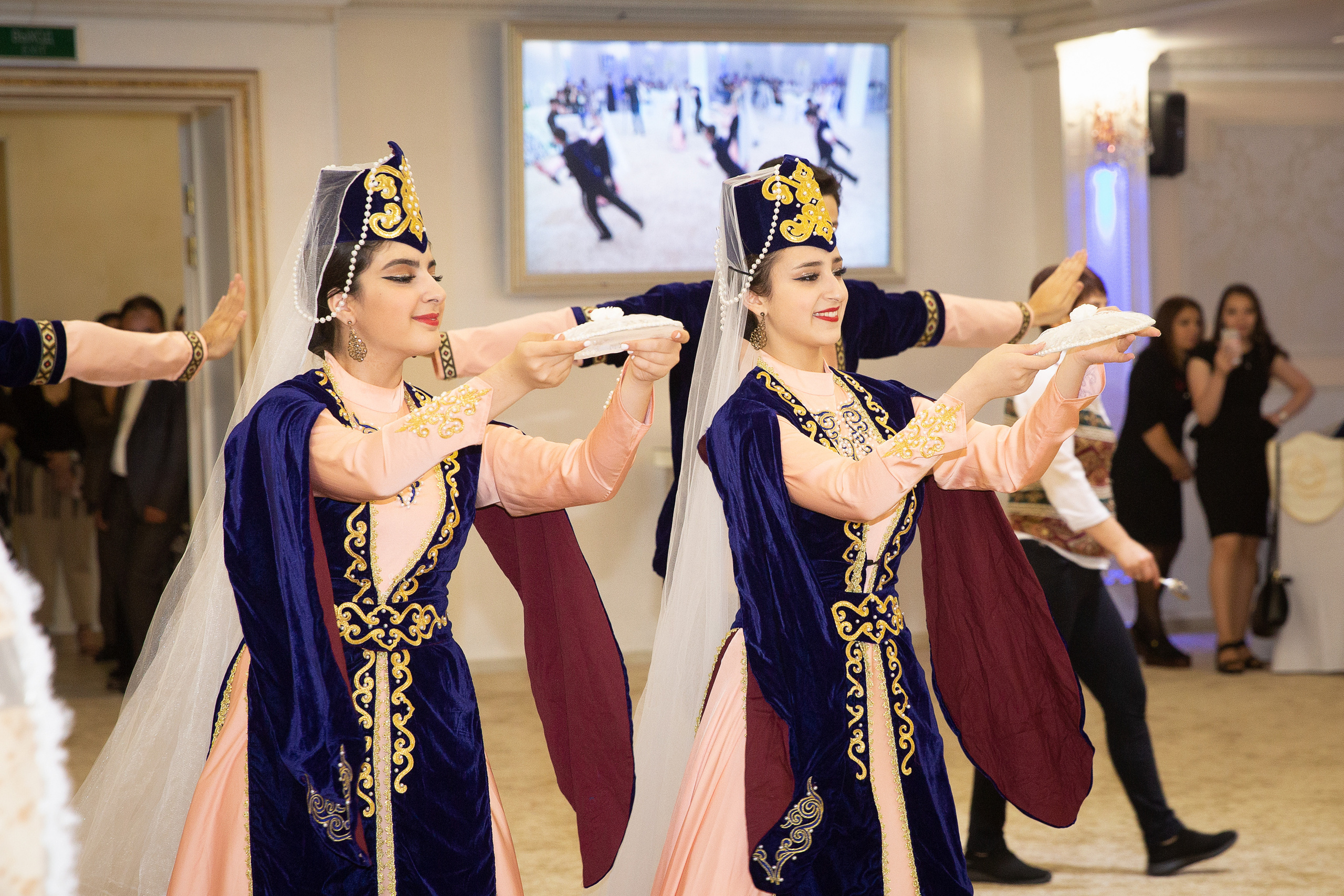 Эвалдик и Мариам. Свадебные фотографы в Москве: Денис и Елена Пройдовы