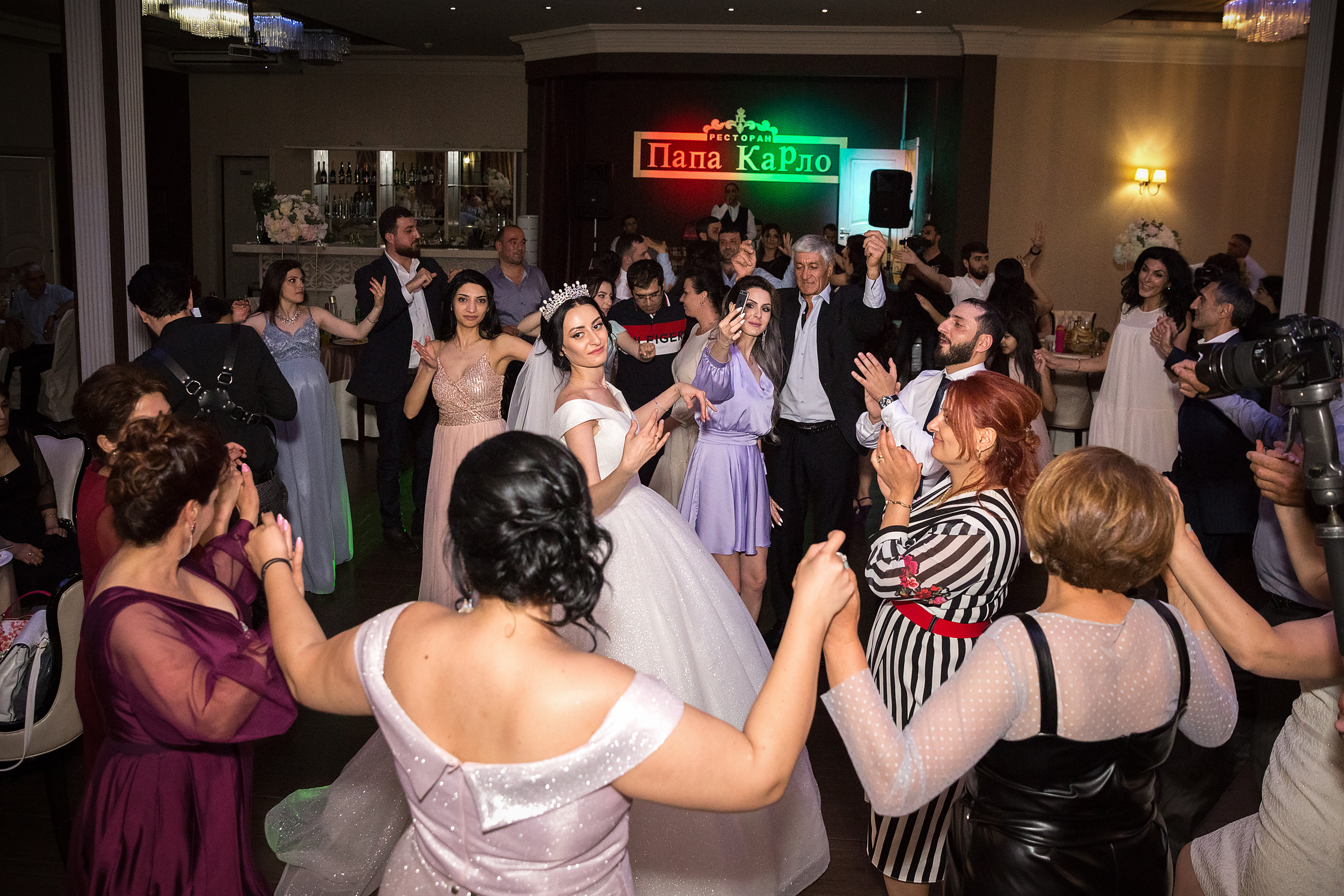 Феликс и Арминэ. Свадебные фотографы в Москве: Денис и Елена Пройдовы