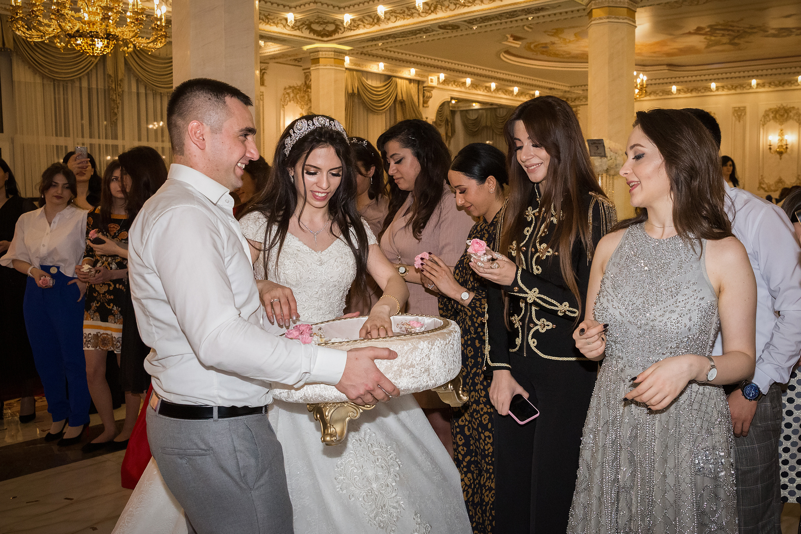 Гор и Мэринэ. Свадебные фотографы в Москве: Денис и Елена Пройдовы