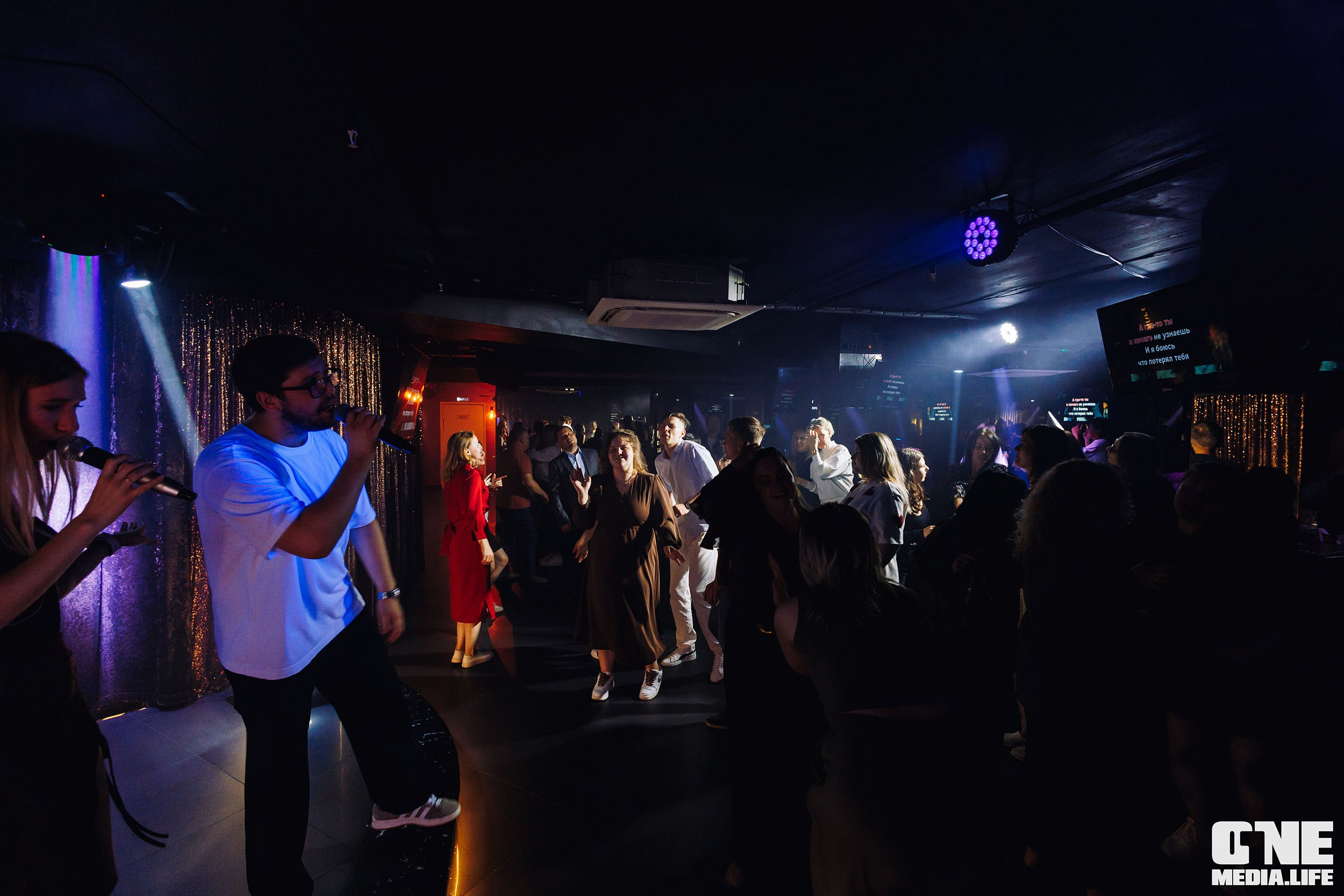 Фоторепортаж из караоке-клуба Эйфория. One Media Life: фоторепортажи, фотоотчеты с мероприятий и заведений