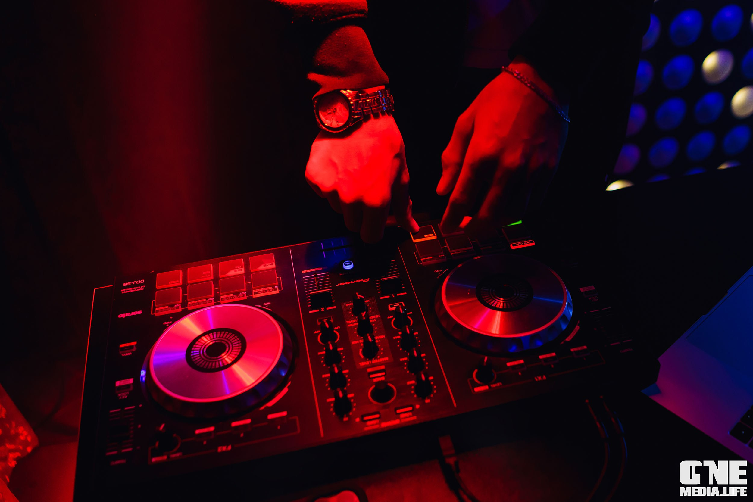 Фоторепортаж из караоке-клуба Эйфория. One Media Life: фоторепортажи, фотоотчеты с мероприятий и заведений