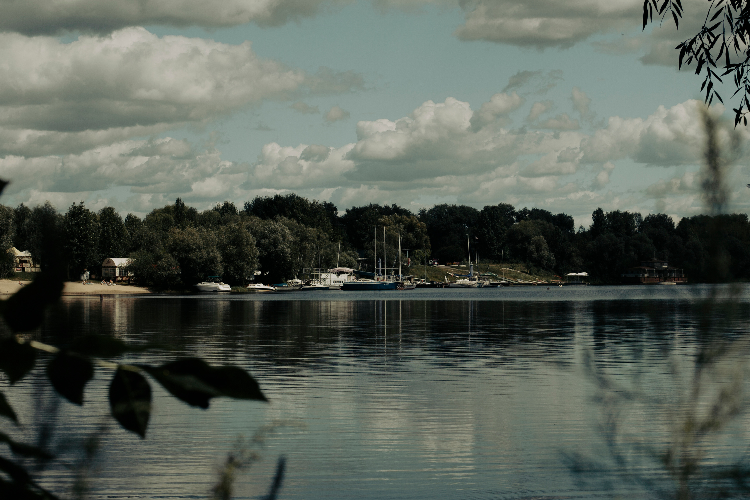 Репортаж с прогулки вокруг озера. Фотограф (photographer) Lischinski Vitaliy
