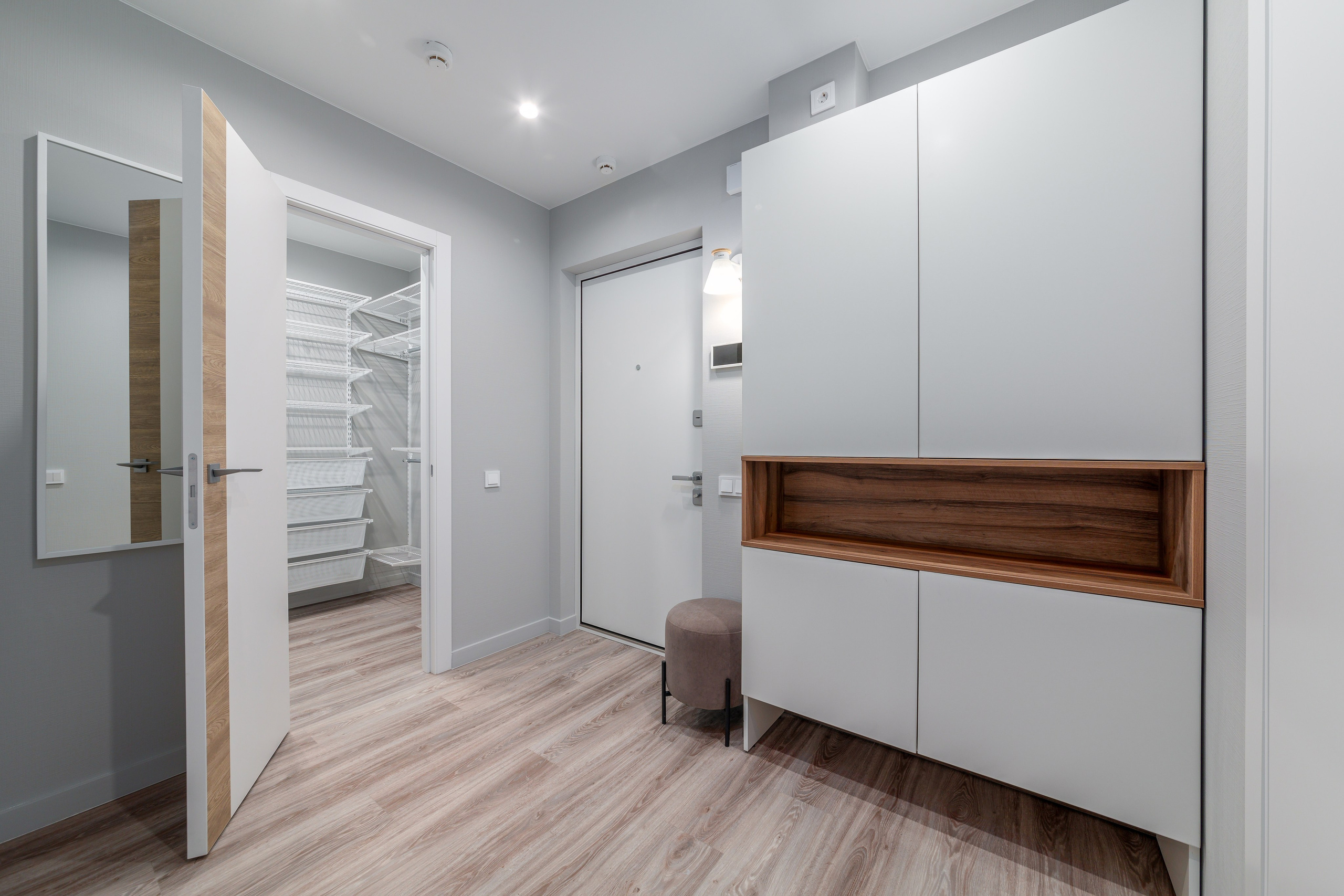 Однокомнатная квартира, Варшавская ул