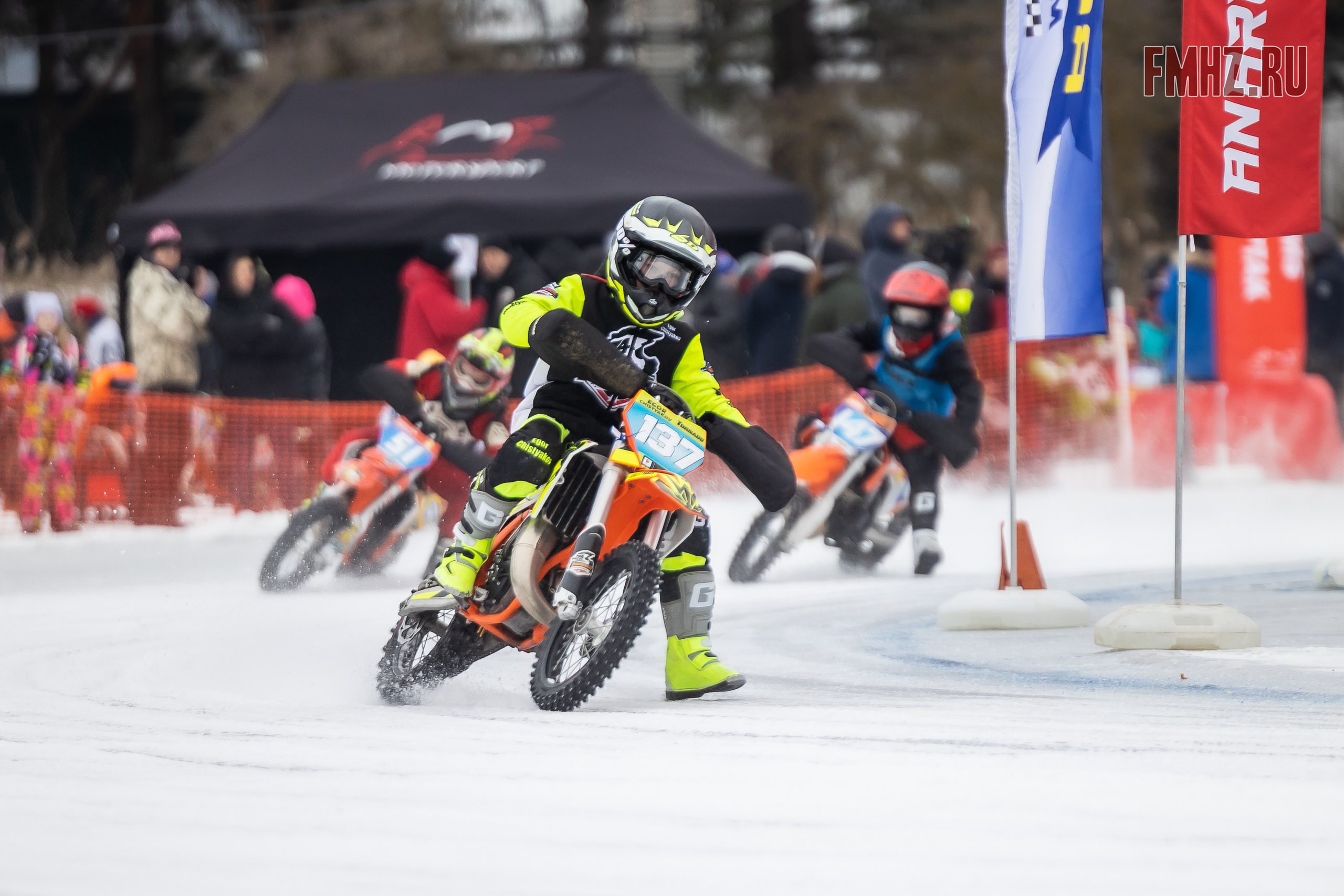 Первый этап Кубка МФР по мотокроссу на льду Большого Крылатского пруда в Москве. 8 февраля 2025 г. Фотограф Владимир Охрименко