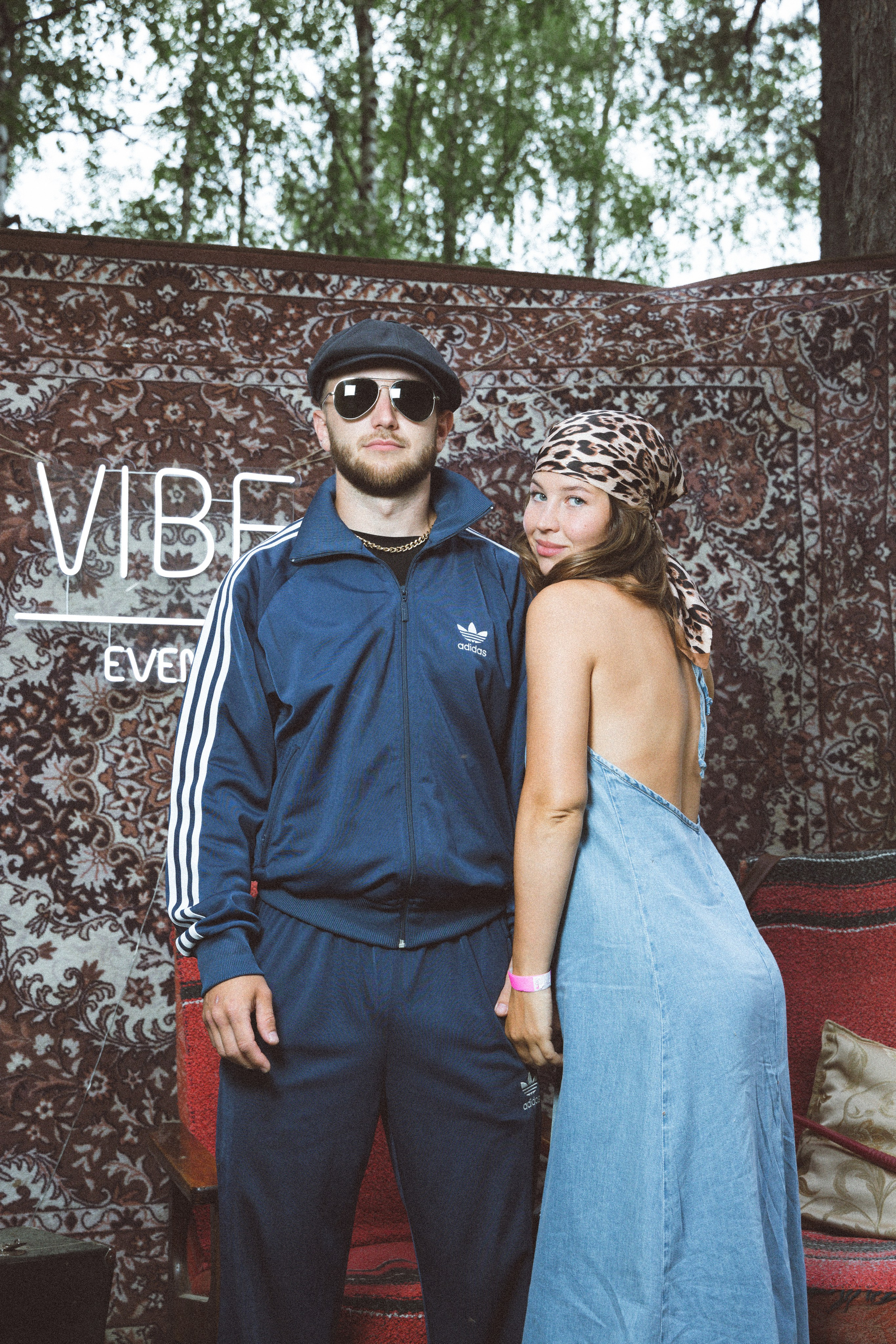 EVENT (vibe — вечеринка в стиле 90-х). Photographer — Regina Sal’manova. Uray