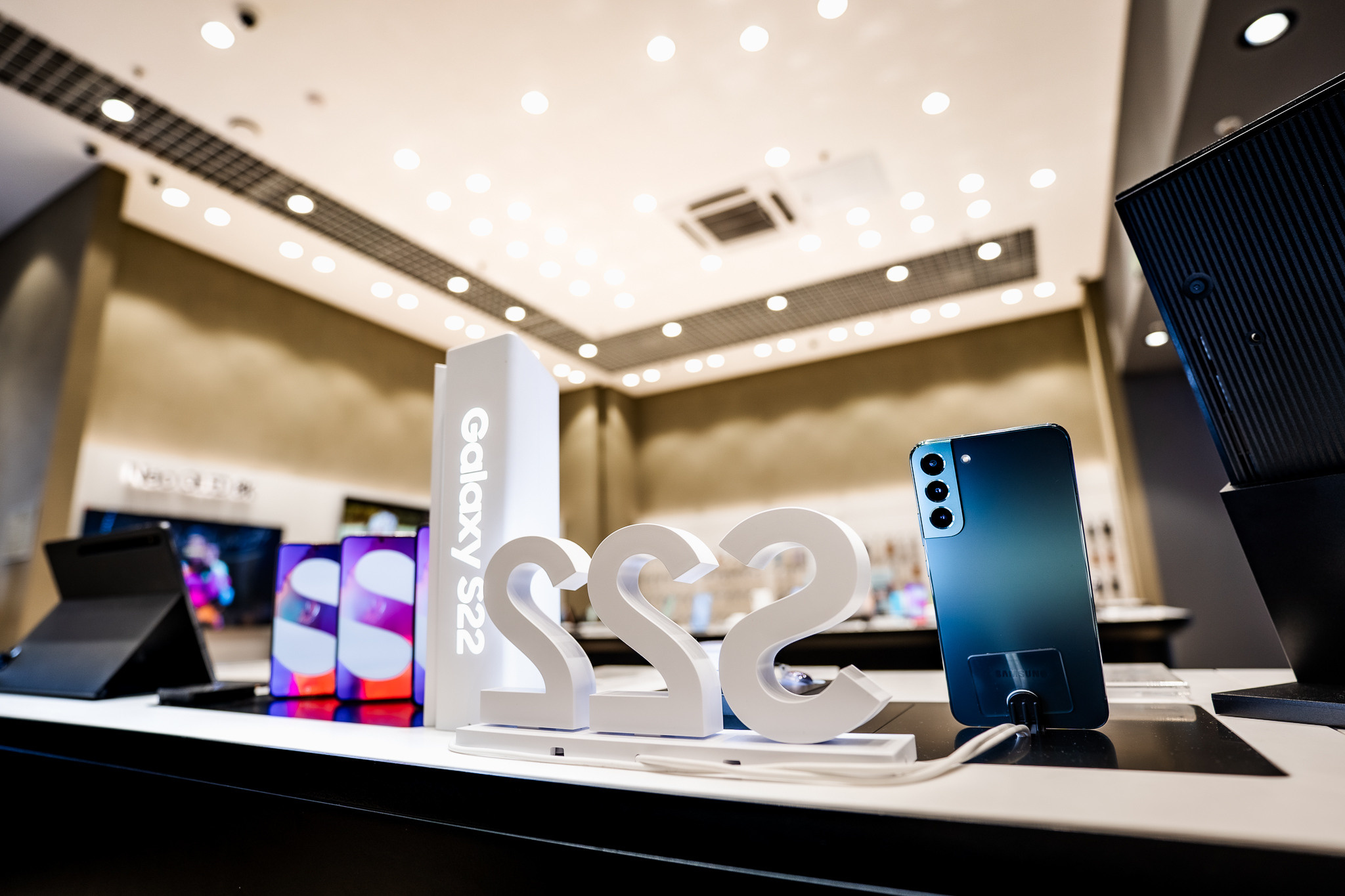 1galaxy — магазин Samsung в Санкт-Петербурге (2022.08.20). Фотограф для бизнеса, Дмитрий Федосеев, Санкт-Петербург