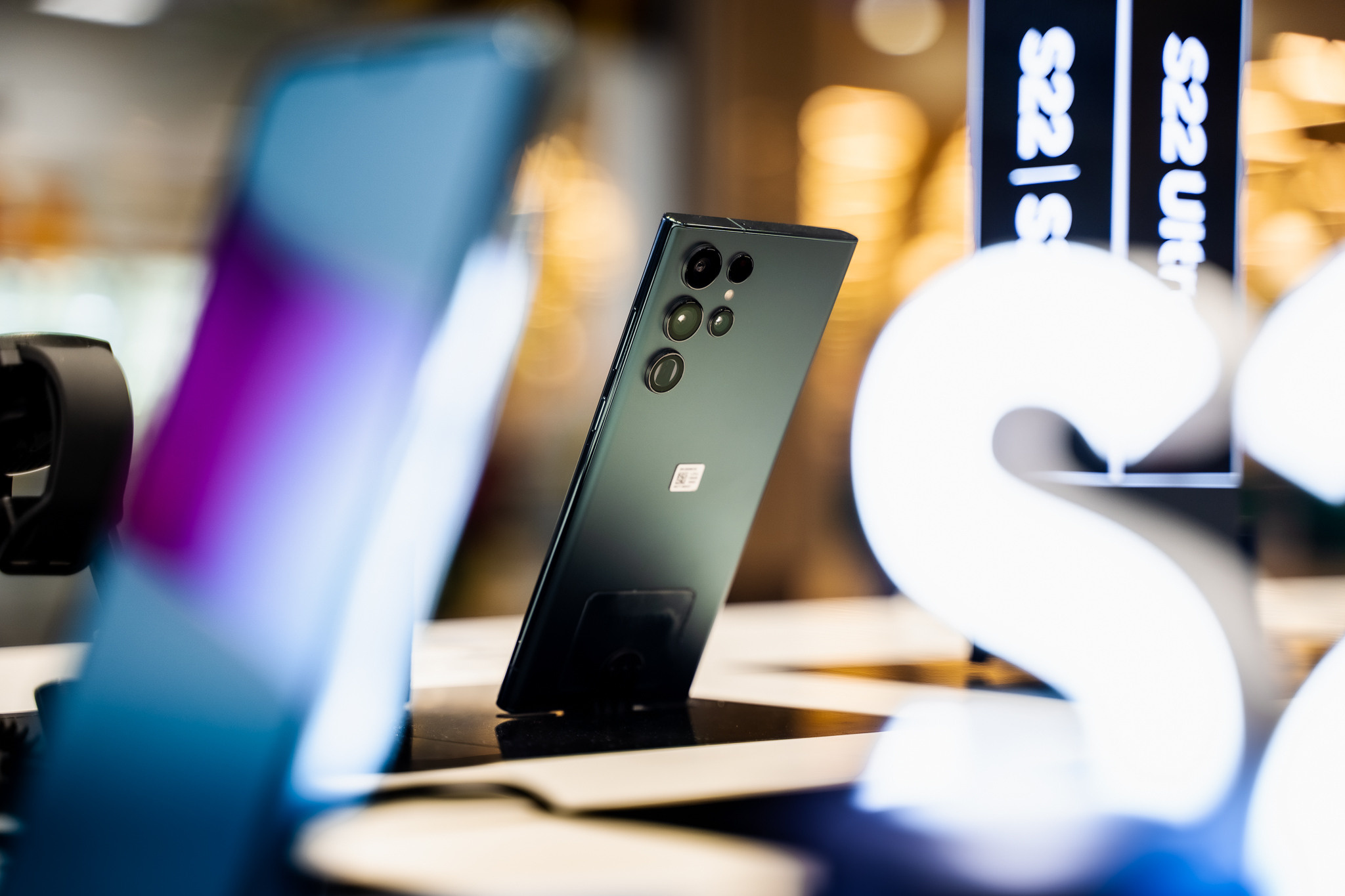 1galaxy — магазин Samsung в Санкт-Петербурге (2022.08.20). Фотограф для бизнеса, Дмитрий Федосеев, Санкт-Петербург