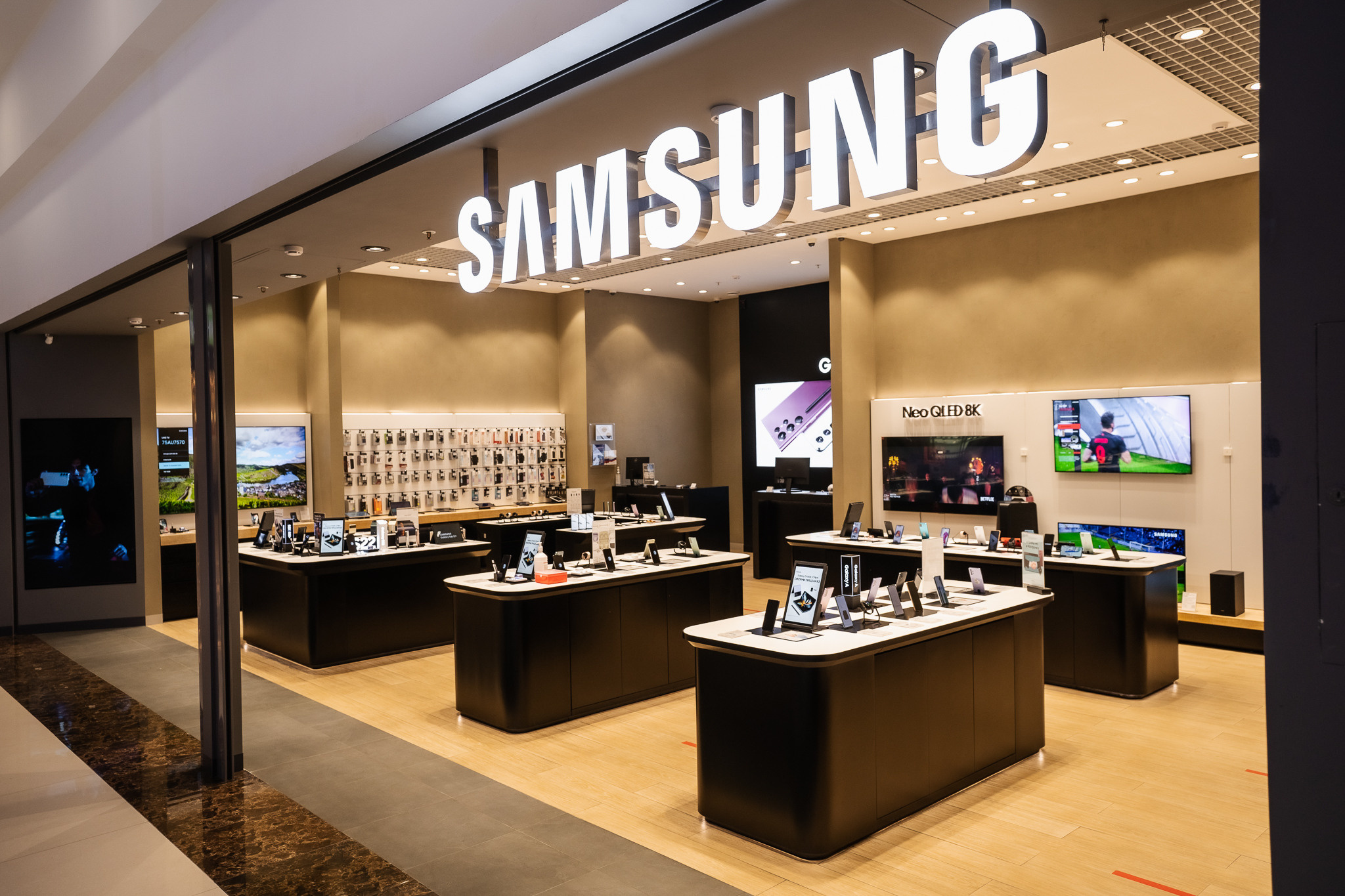 1galaxy — магазин Samsung в Санкт-Петербурге (2022.08.20). Фотограф для бизнеса, Дмитрий Федосеев, Санкт-Петербург