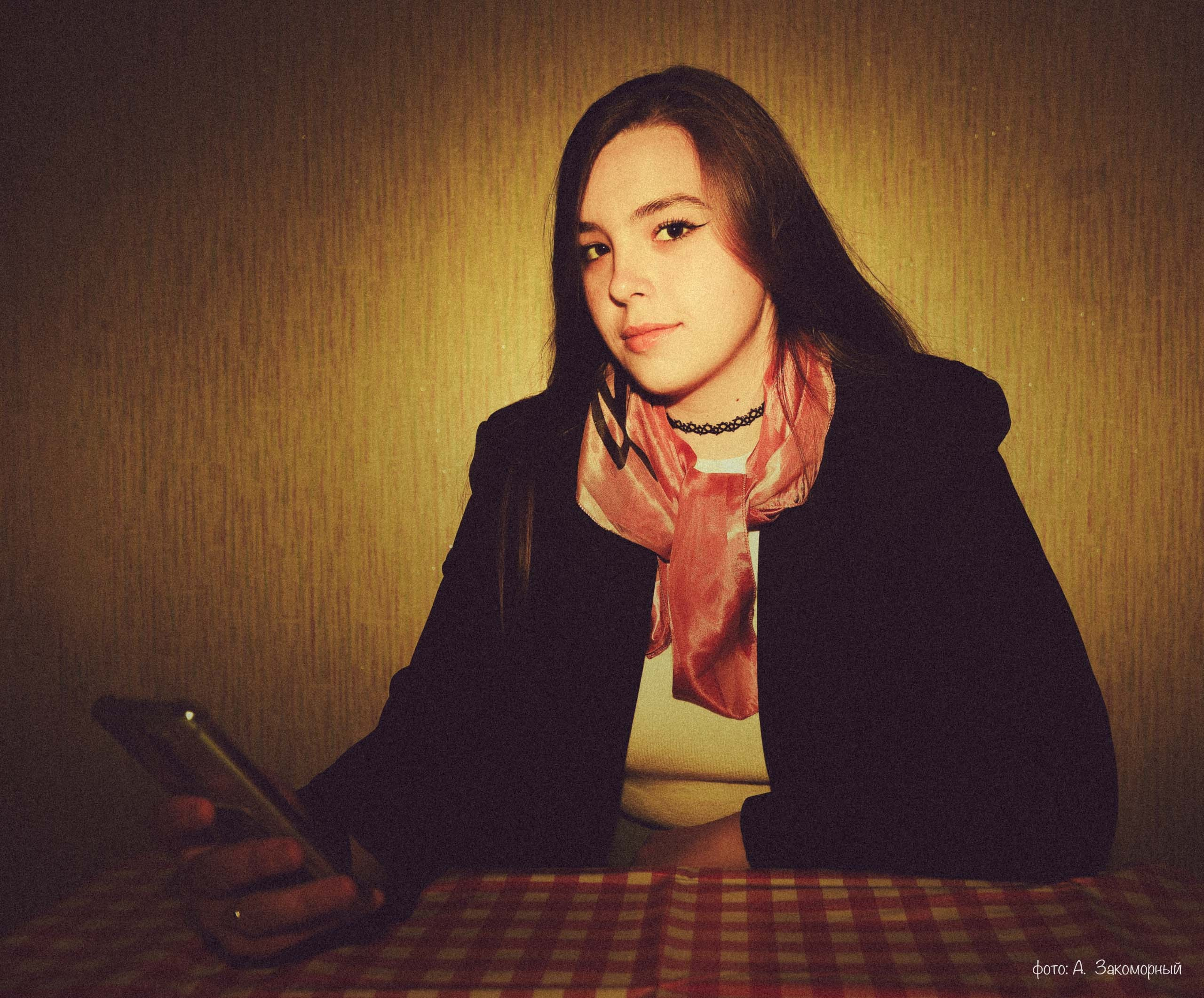 Я предлагаю студийную фотосессию в стиле накамерной вспышки. В результате вы получите эксклюзивные кадры, которые отражают оригинальный взгляд фотографа, то есть меня.Поделитесь этой возможностью с друзьями — возможно, они тоже захотят сделать для себя уникальные фотографии. Таким образом, вы поможете и мне, и своим близким.фотосессия в студийной атмосфере и не только. Коммерческая фотосессия.