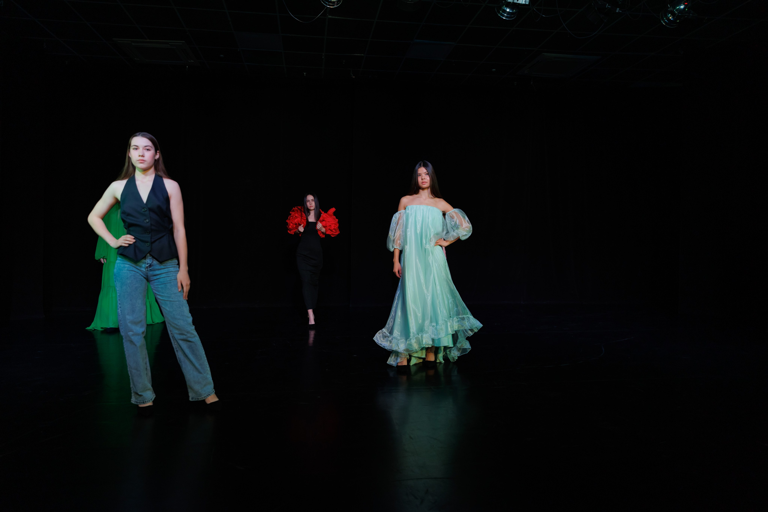 Показ коллекций Новосибирских дизайнеров для Fly Production. Фотограф Новосибирск — Наталья Гресь