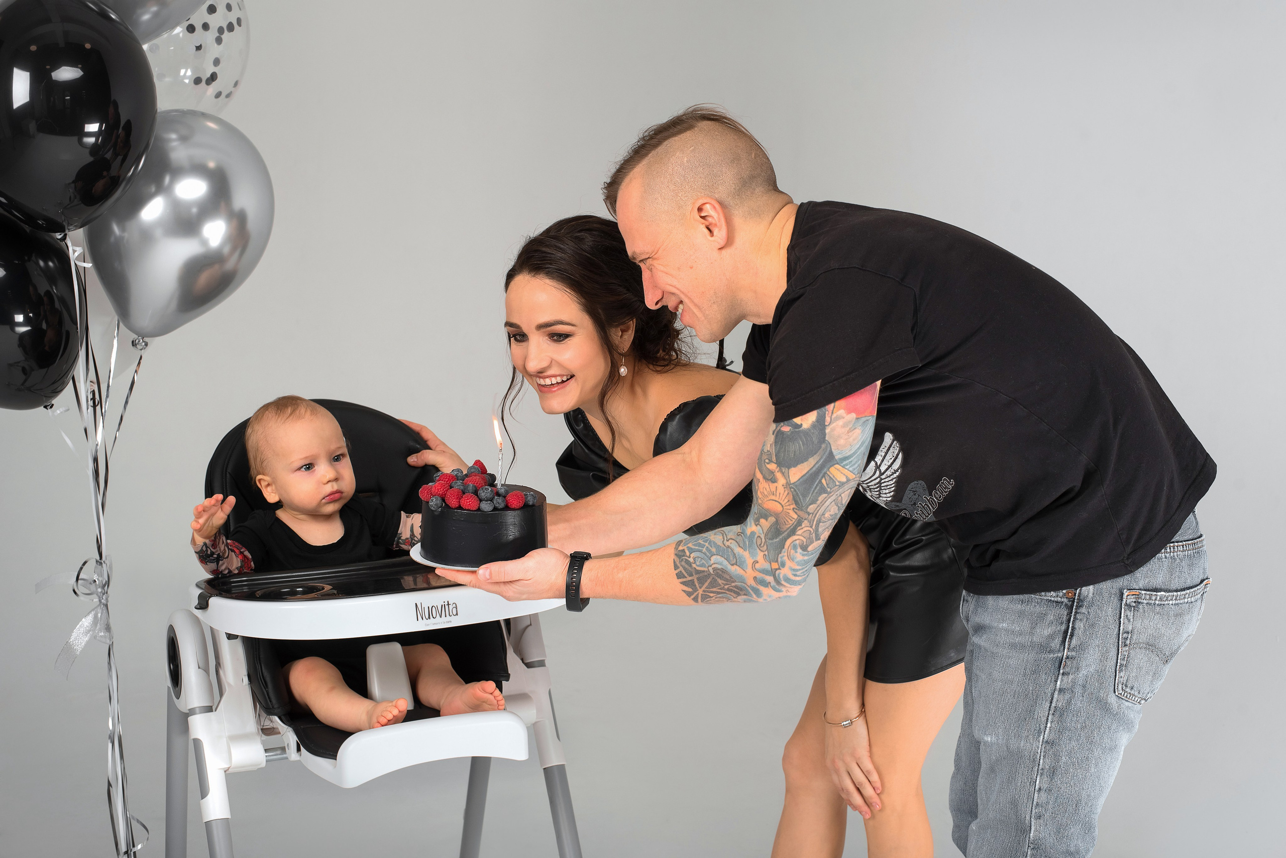 Семейная фотосессия на циклораме в СПб. Фотограф Юлия Кондратьева