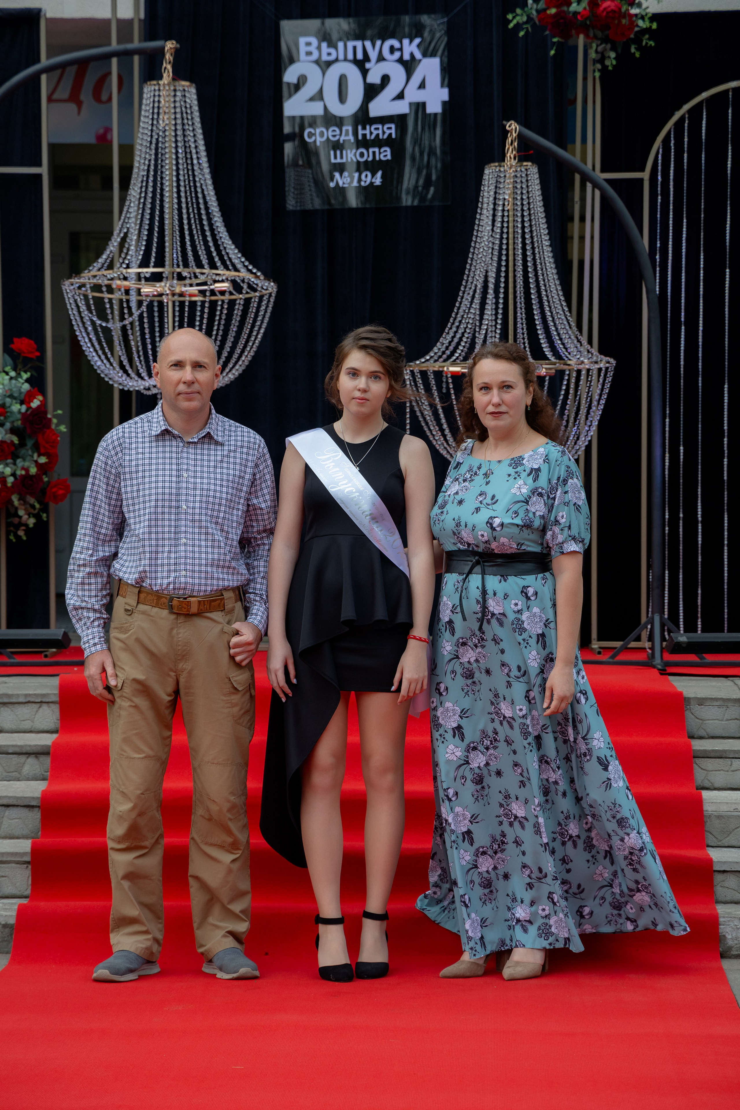 Школьный выпускной 2024 год в Соколе (Минск). Свадебный фотограф в Минске/Беларуси Сергей Спиридонов