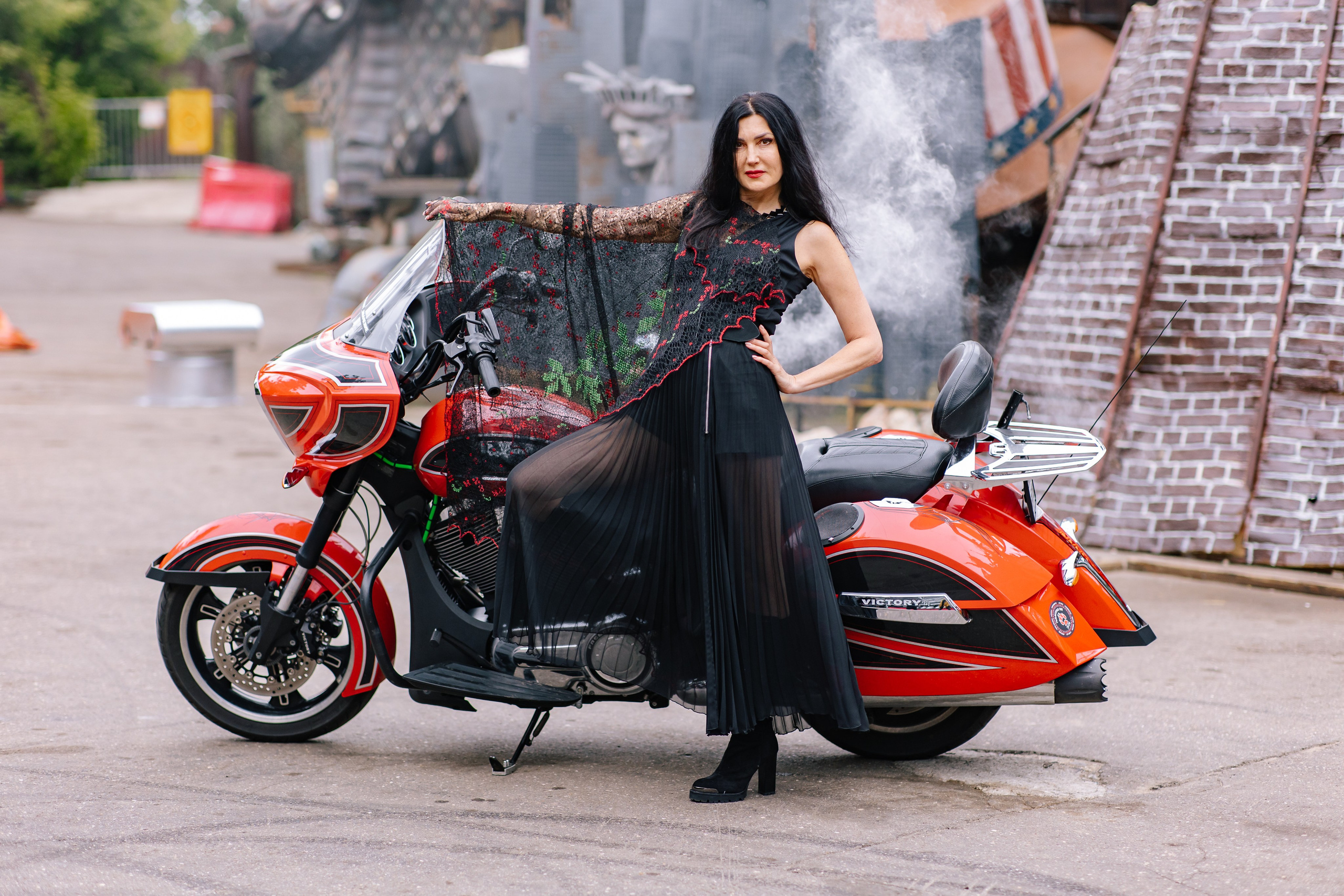 Фотосессия «Танцы с волками» в байк центре Ночных волков. Коллекционер и искусствовед Олеся Ястребова