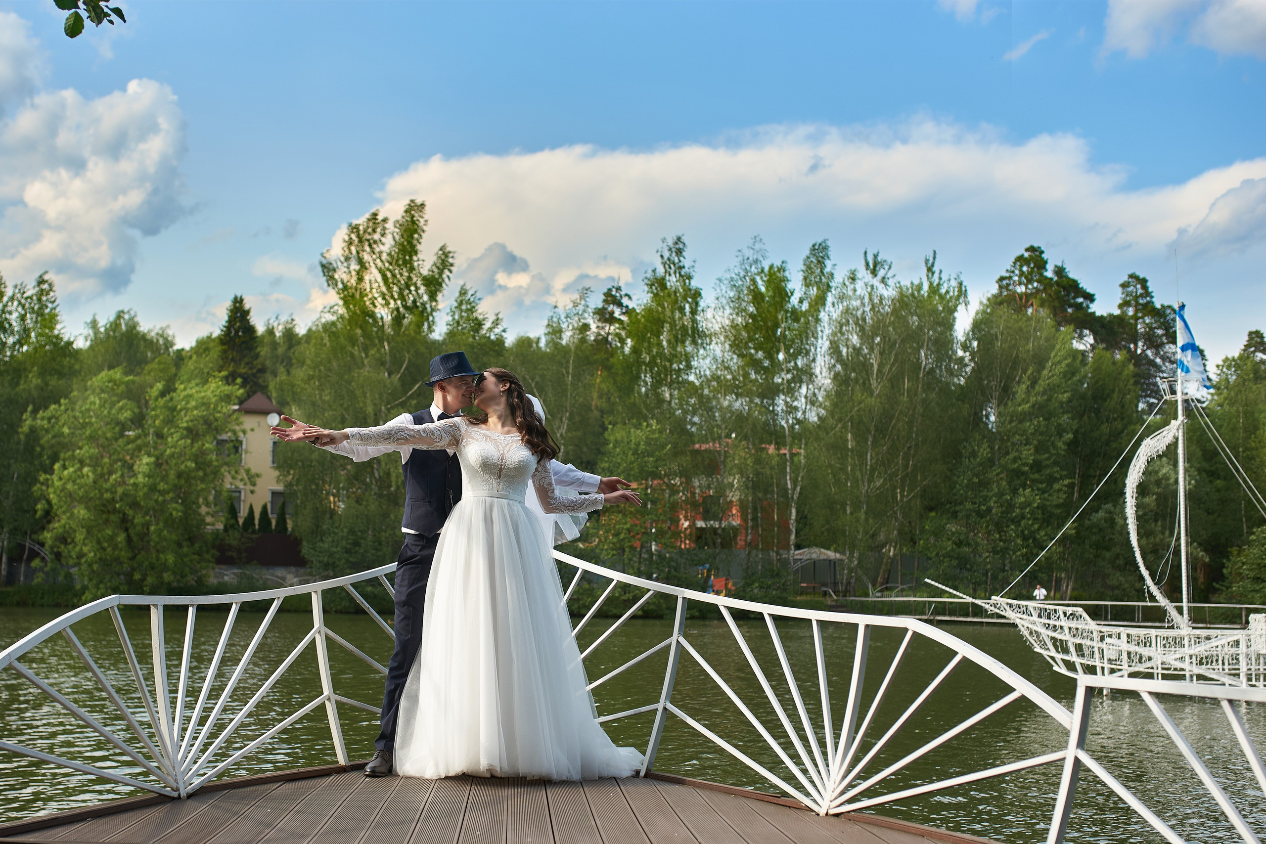 Свадебная прогулка. Фотограф Владимир Артамонов