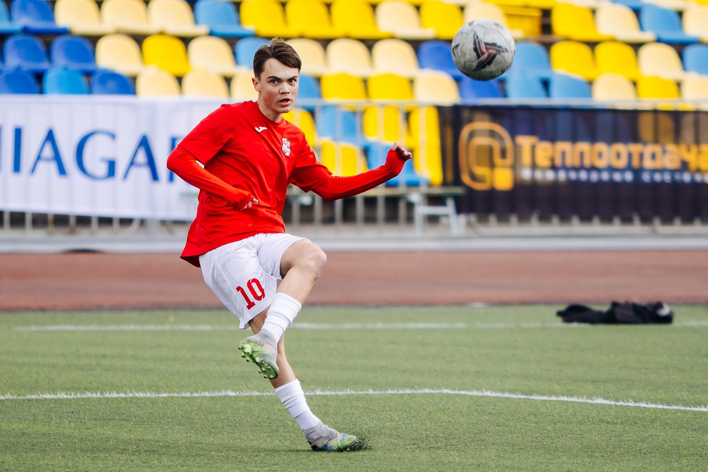 ФК «Металлург-Магнитогорск» vs ФК «ОСШ-Челябинск-М» // 05.04.25. Денис Прохоров Фотограф в г. Магнитогорск