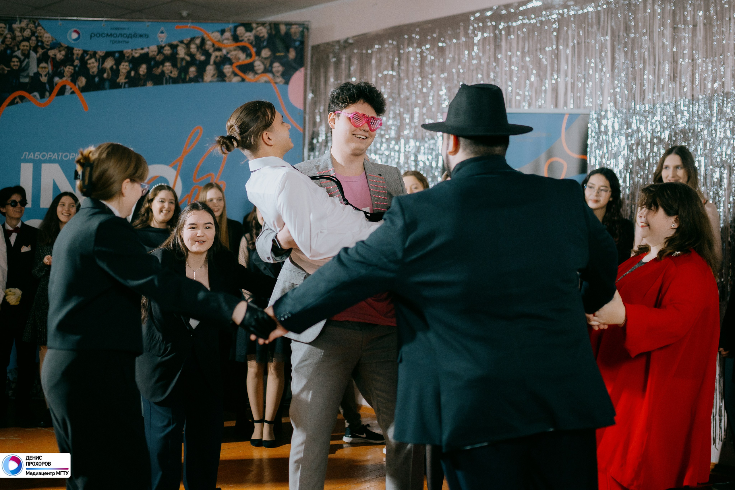 Квартирник «Мет-Гала-Медиа» // 29.11.2024. Денис Прохоров Фотограф в г. Магнитогорск