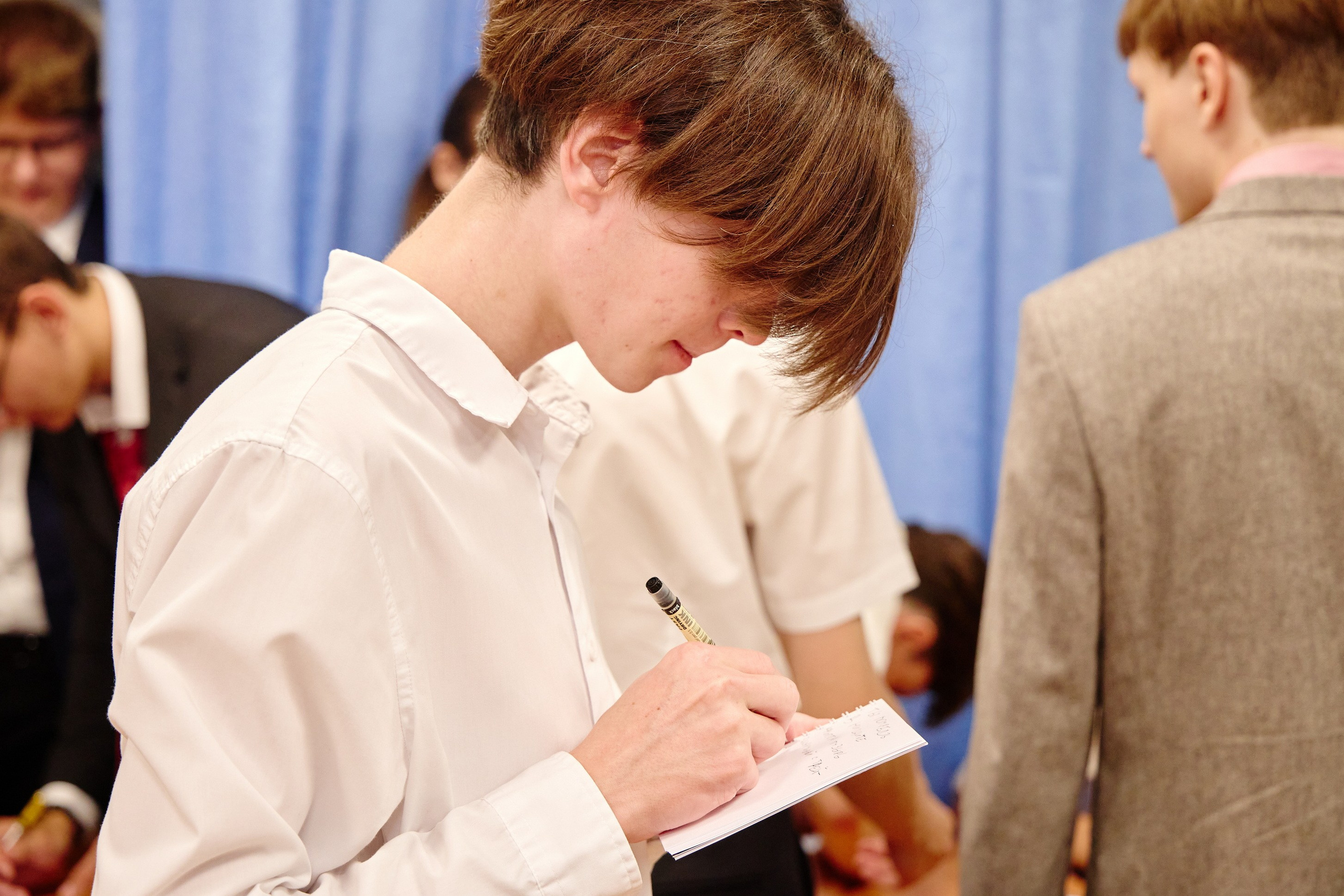 Выпускной 35 Сош. Фотограф Выпускные альбомы Таганрог Сергей Коробченко