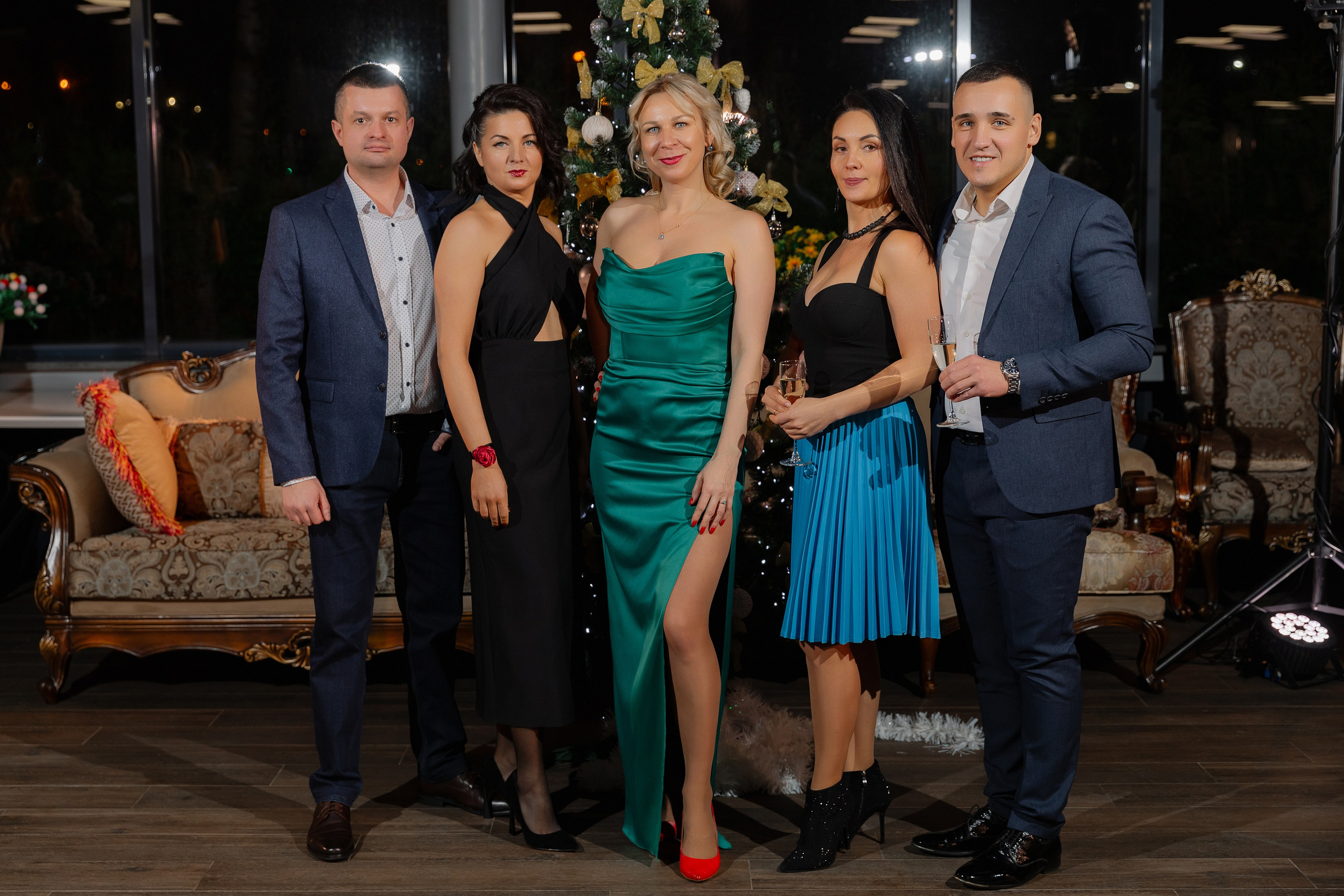 Корпоративная новогодняя фотосъемка для BELARUSBANK в Ресторане «Урарту». Свадебный фотограф в Минске/Беларуси Сергей Спиридонов