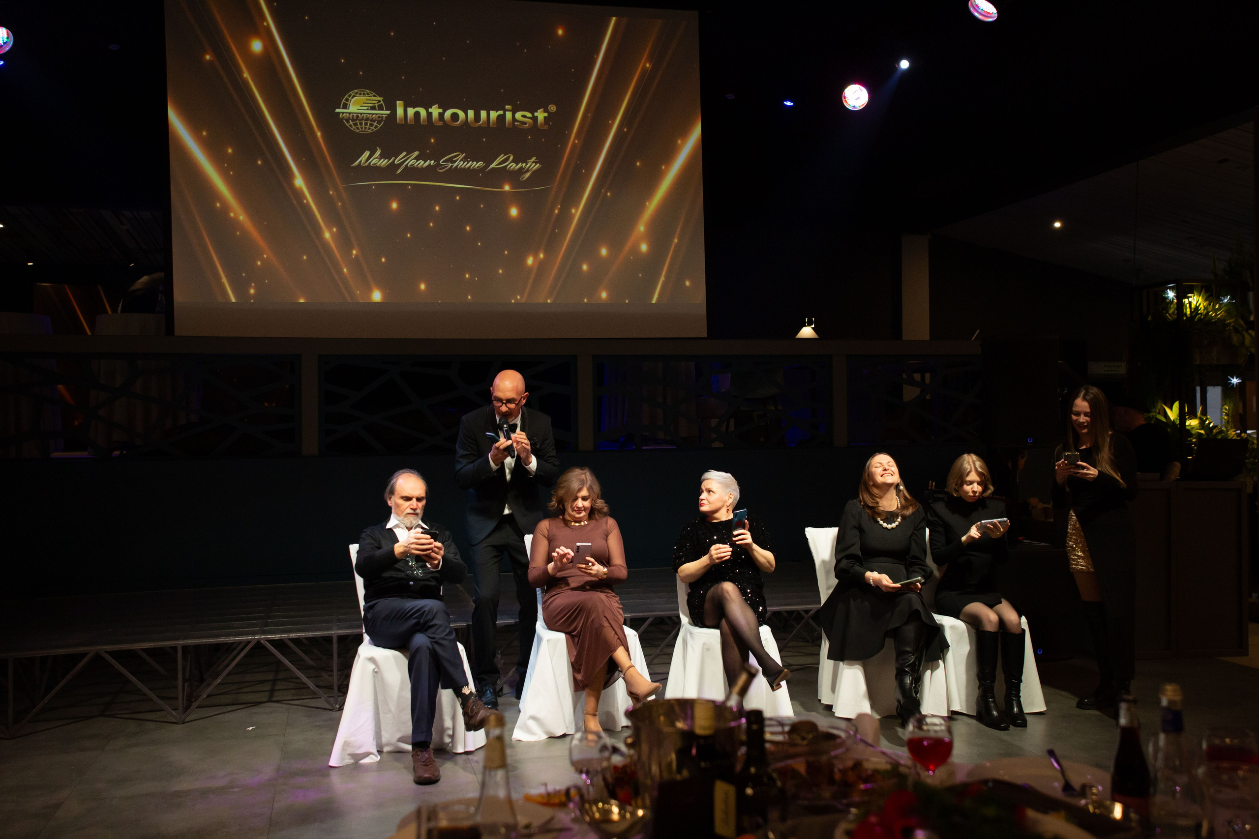 Корпоратив ресторан Времена года Москва. Семейный и детский фотограф Анна Петракова