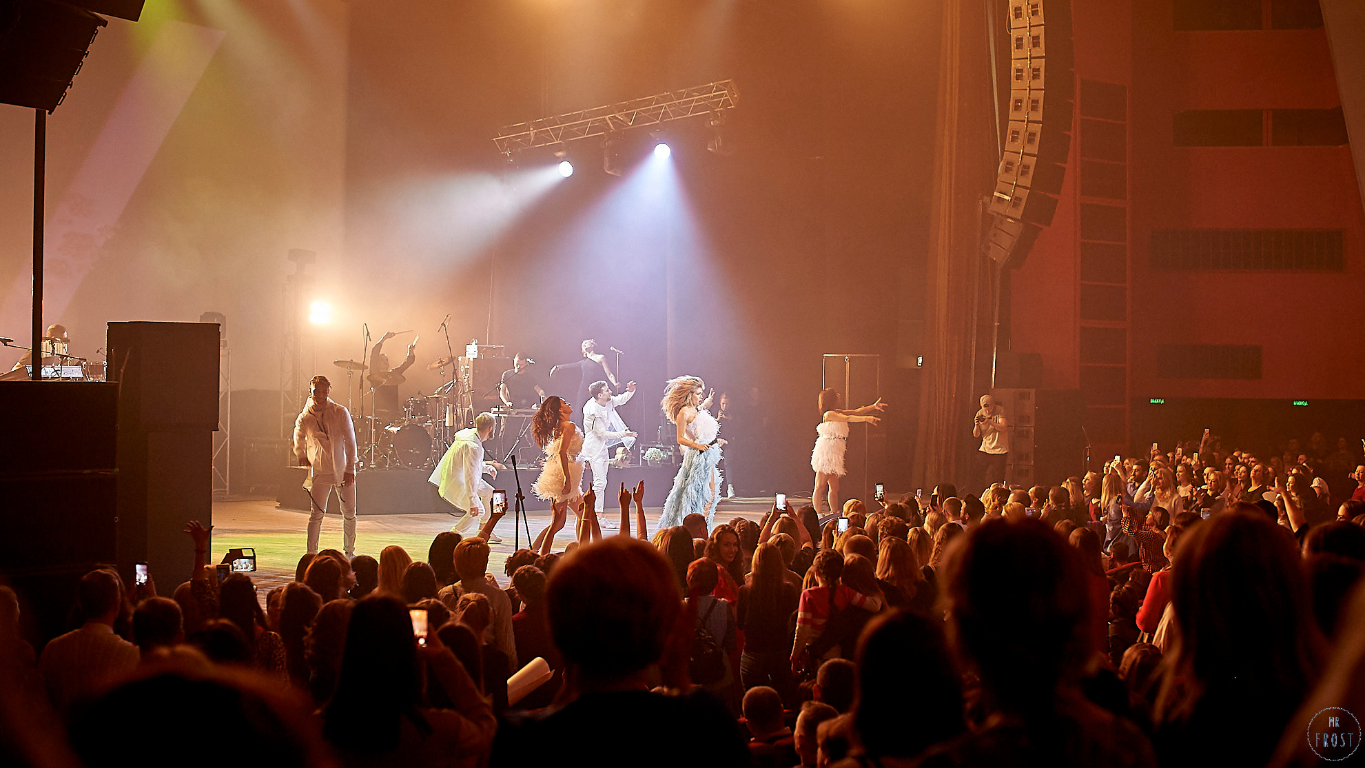 Вера Брежнева. Фотографии отовсюду и обо всем