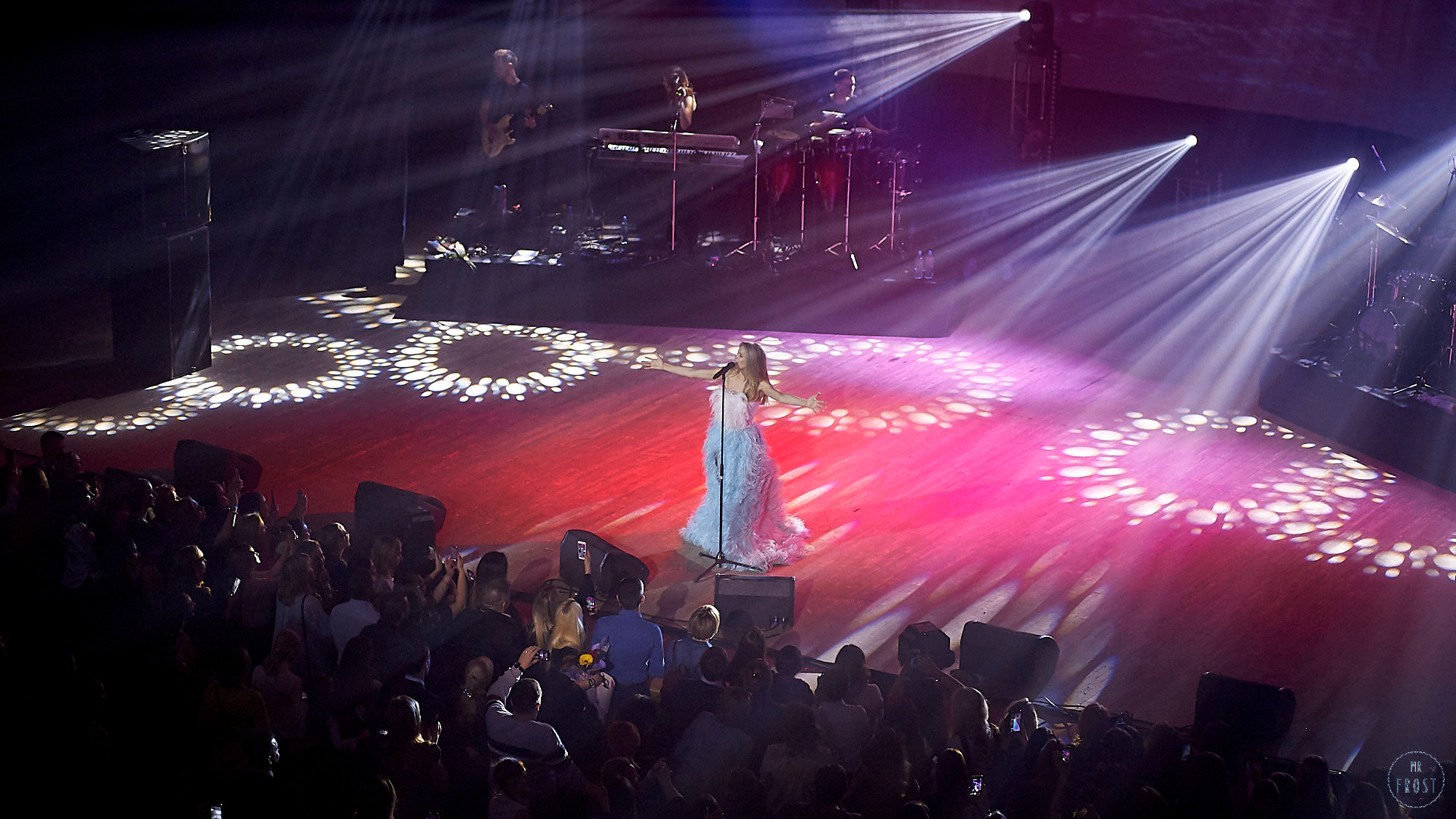 Вера Брежнева. Фотографии отовсюду и обо всем