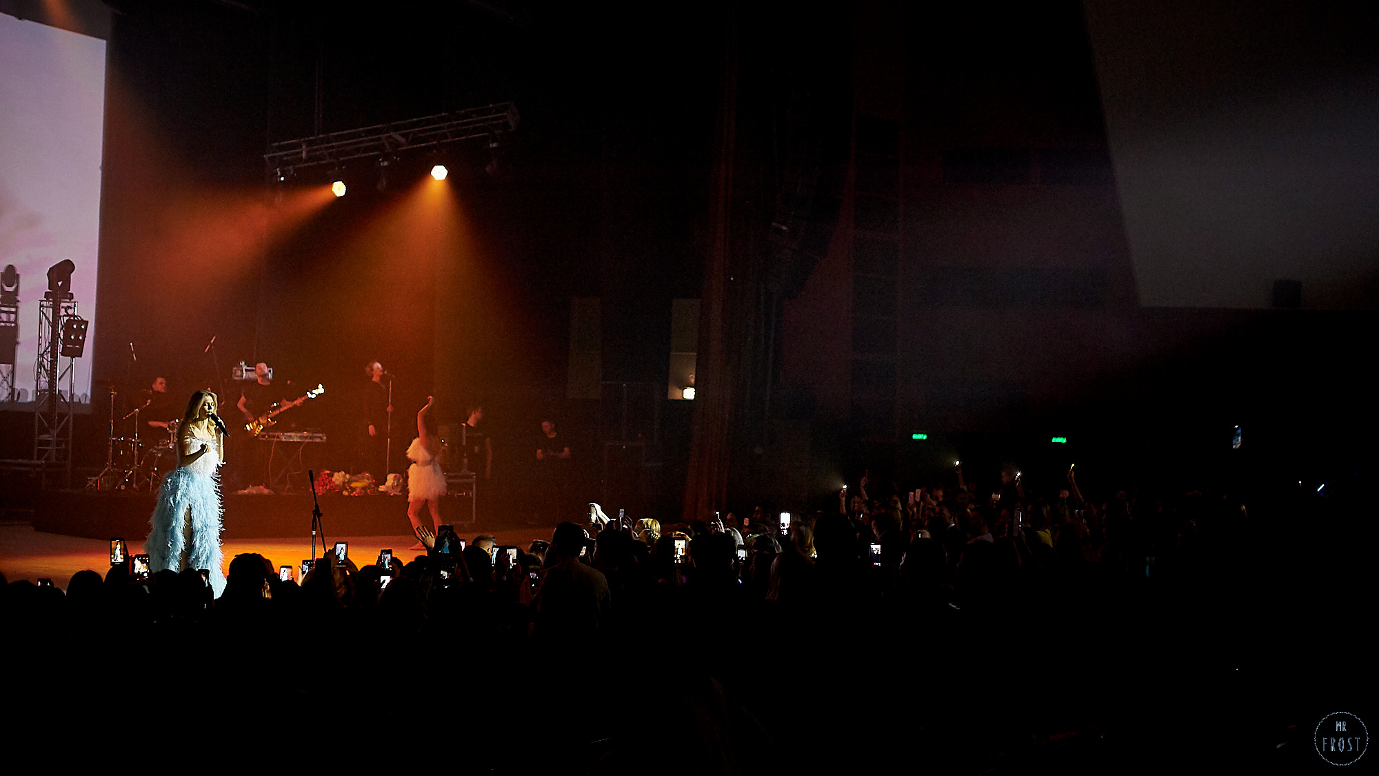 Вера Брежнева. Фотографии отовсюду и обо всем